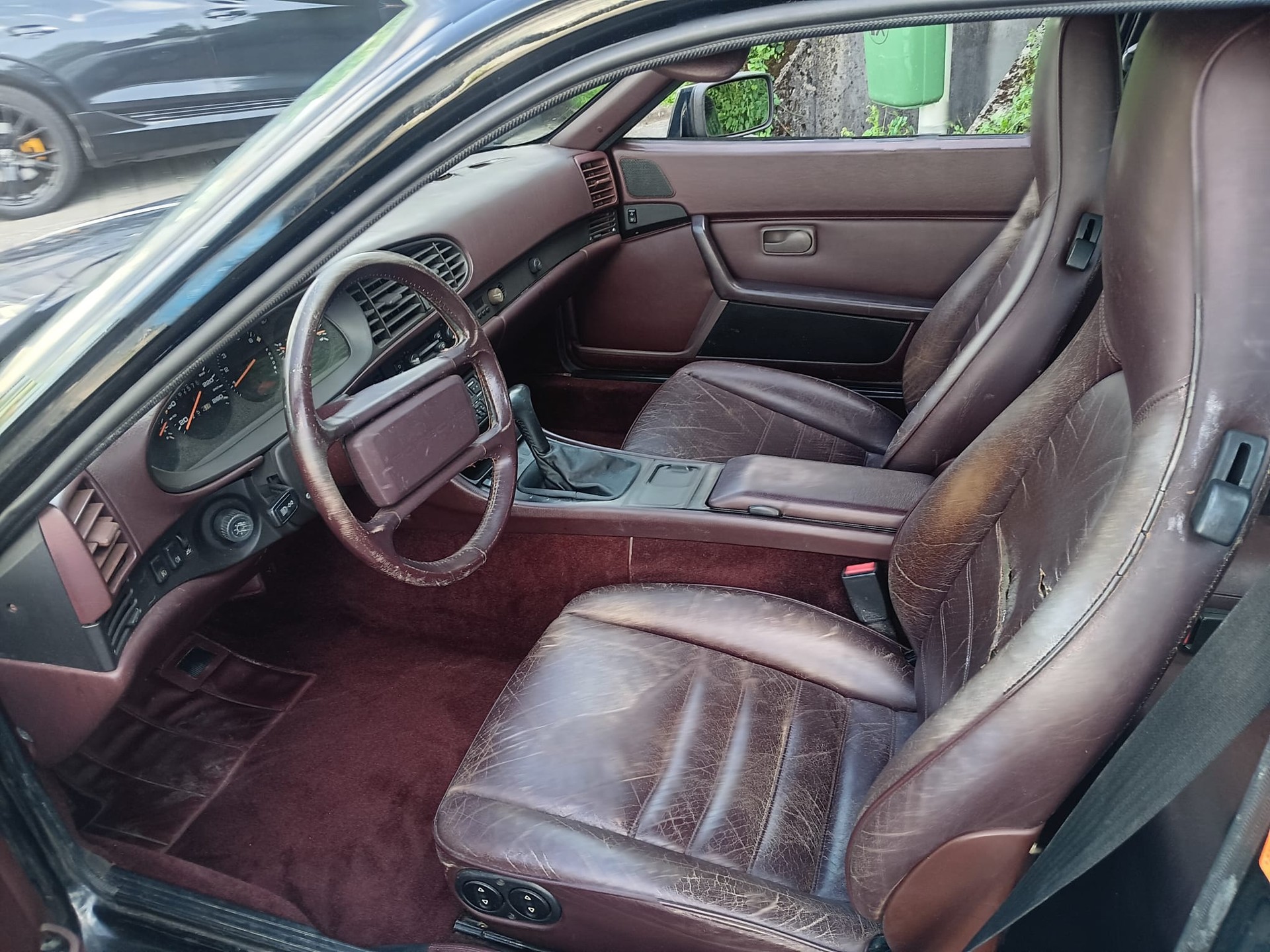 PORSCHE 944-image-5