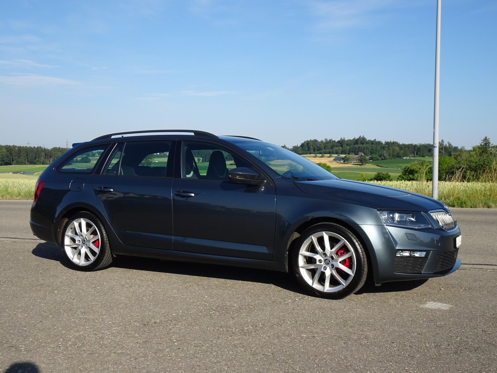 SKODA Octavia Combi 2.0 TDI RS 4x4 DSG-image-3