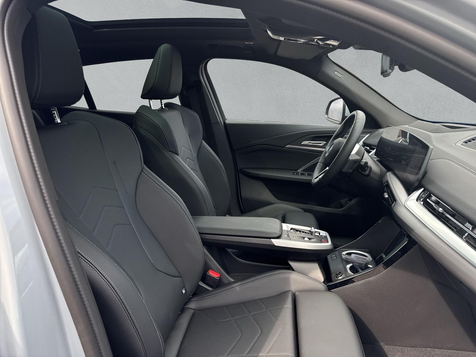 BMW iX2 30 M Sport xDrive U10 (CH) AHK-image-12