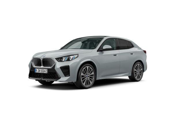 BMW iX2 30 M Sport xDrive U10 (CH) AHK 📍-image-0