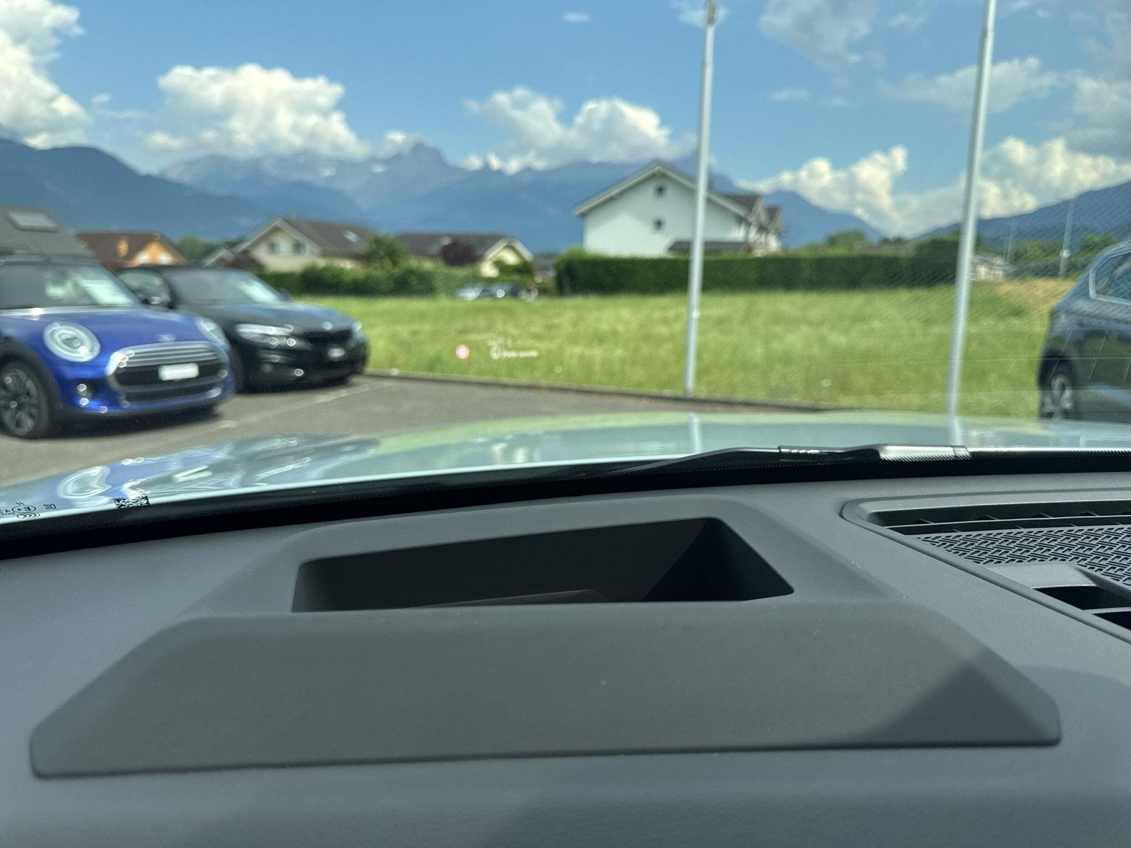BMW iX2 30 M Sport xDrive U10 (CH) AHK-image-25