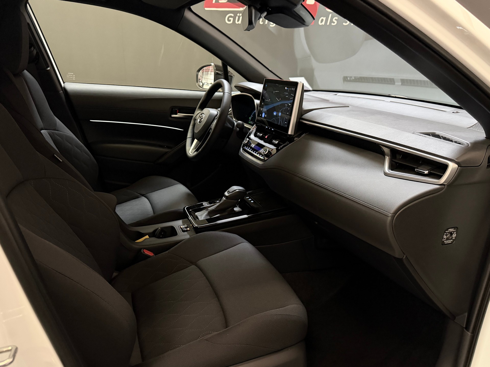 TOYOTA Corolla Cross 2.0 Trend e-CVT-image-21
