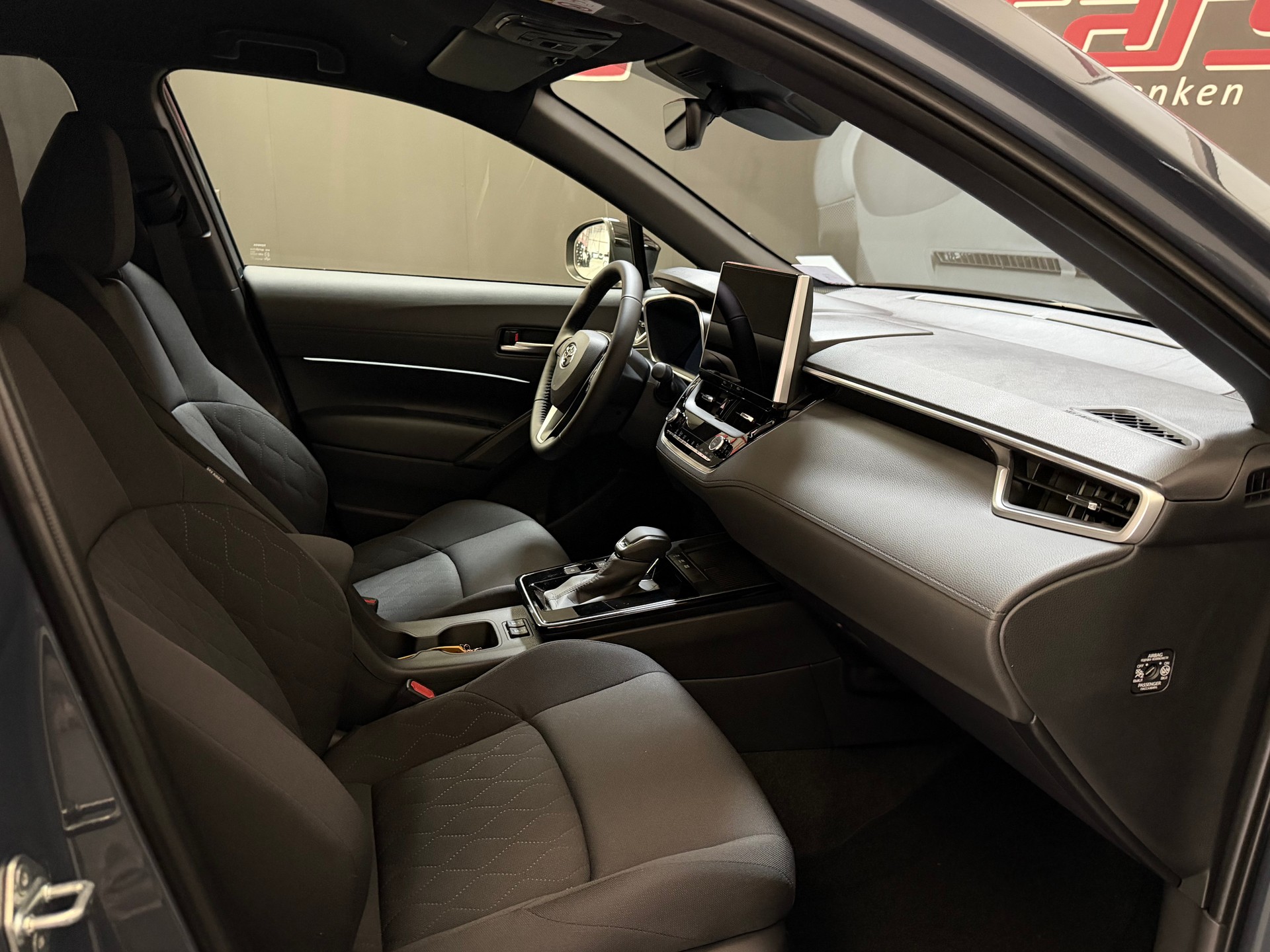 TOYOTA Corolla Cross 2.0 Trend e-CVT-image-12
