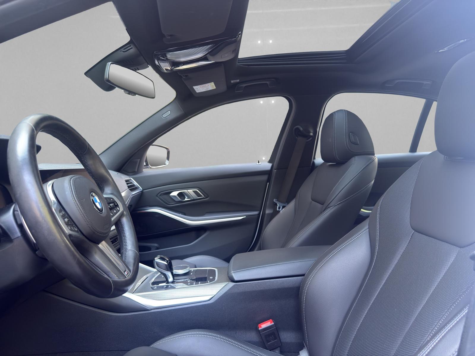 BMW 330i xDrive Steptronic M Sport-image-5