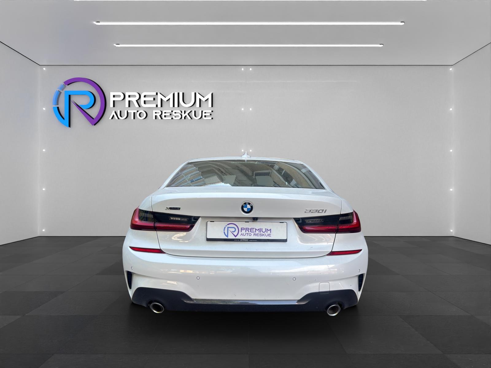 BMW 330i xDrive Steptronic M Sport-image-4