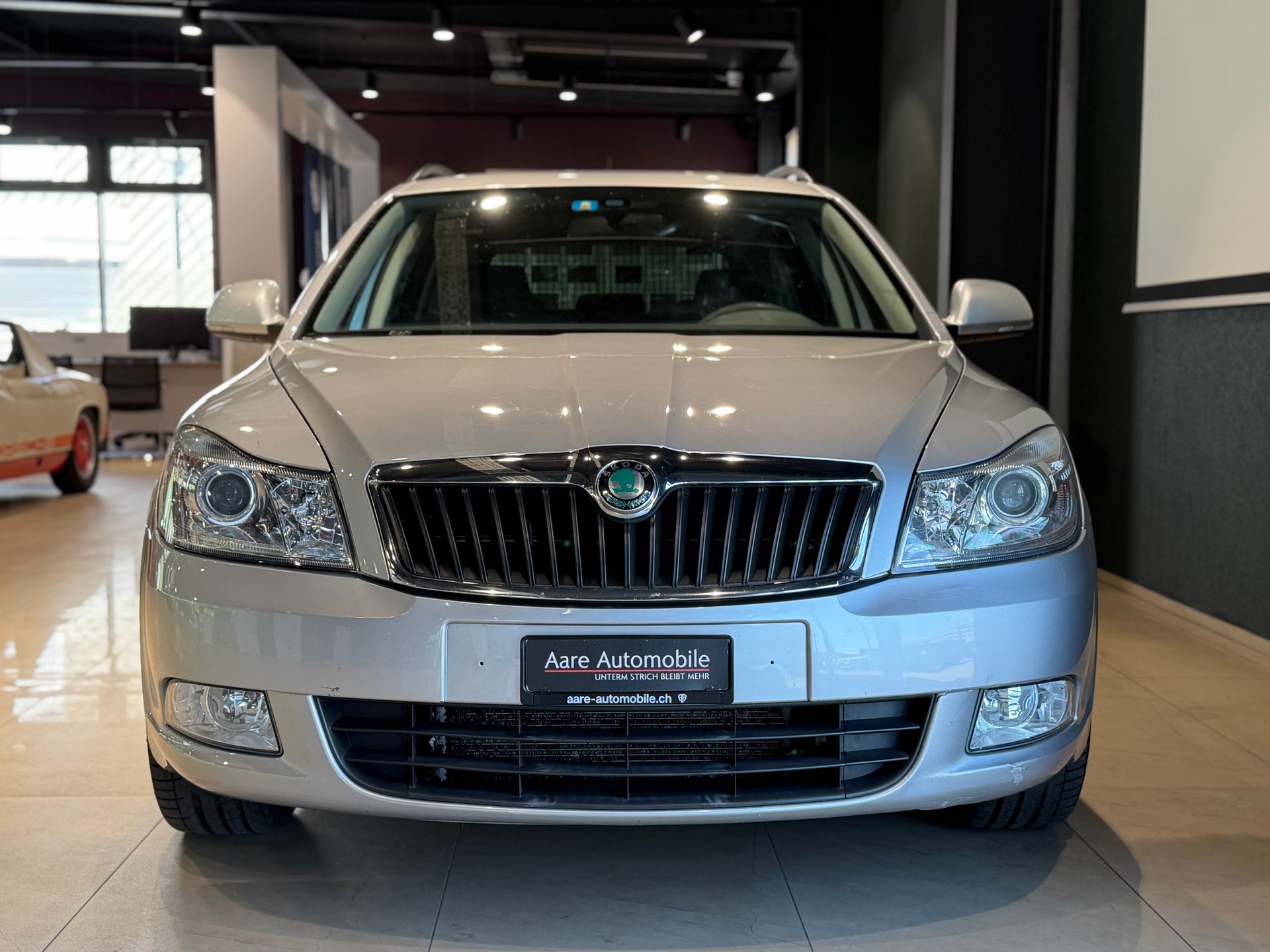 SKODA Octavia Combi 1.6 TDI Ambition DSG-showroom-element-1