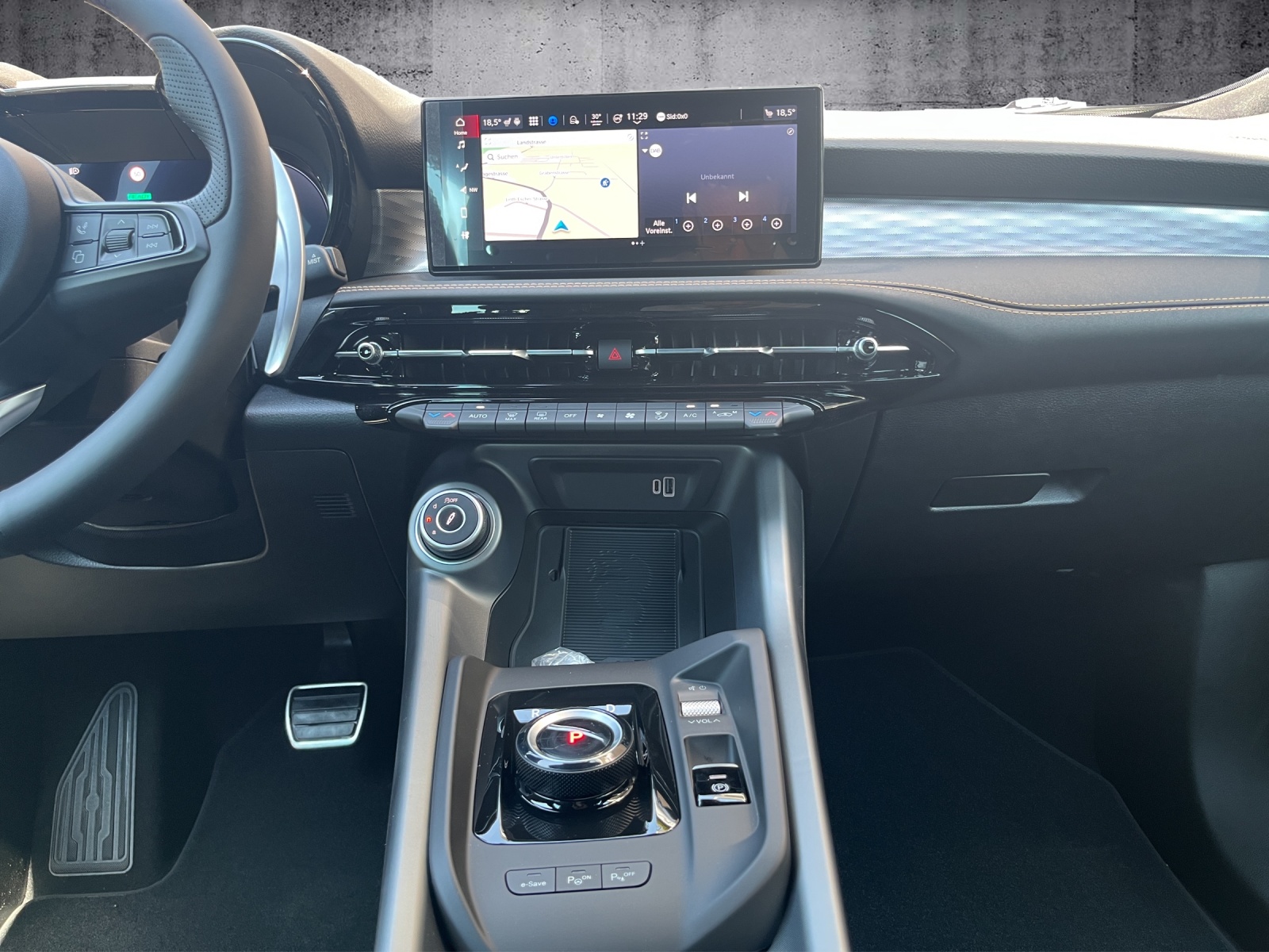 ALFA ROMEO Tonale 1.3 Plug-in Hybrid Veloce Q4-image-10