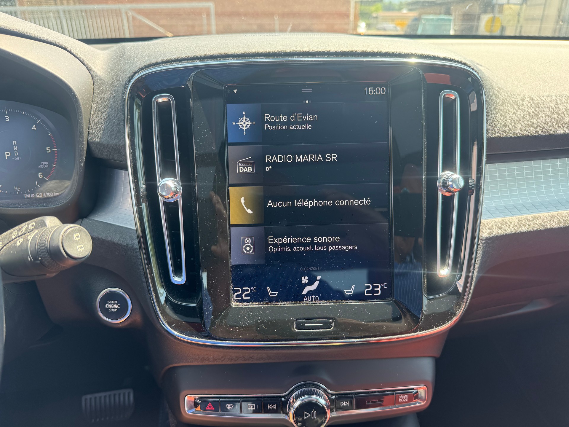 VOLVO XC40 D3 Momentum Geartronic-image-18