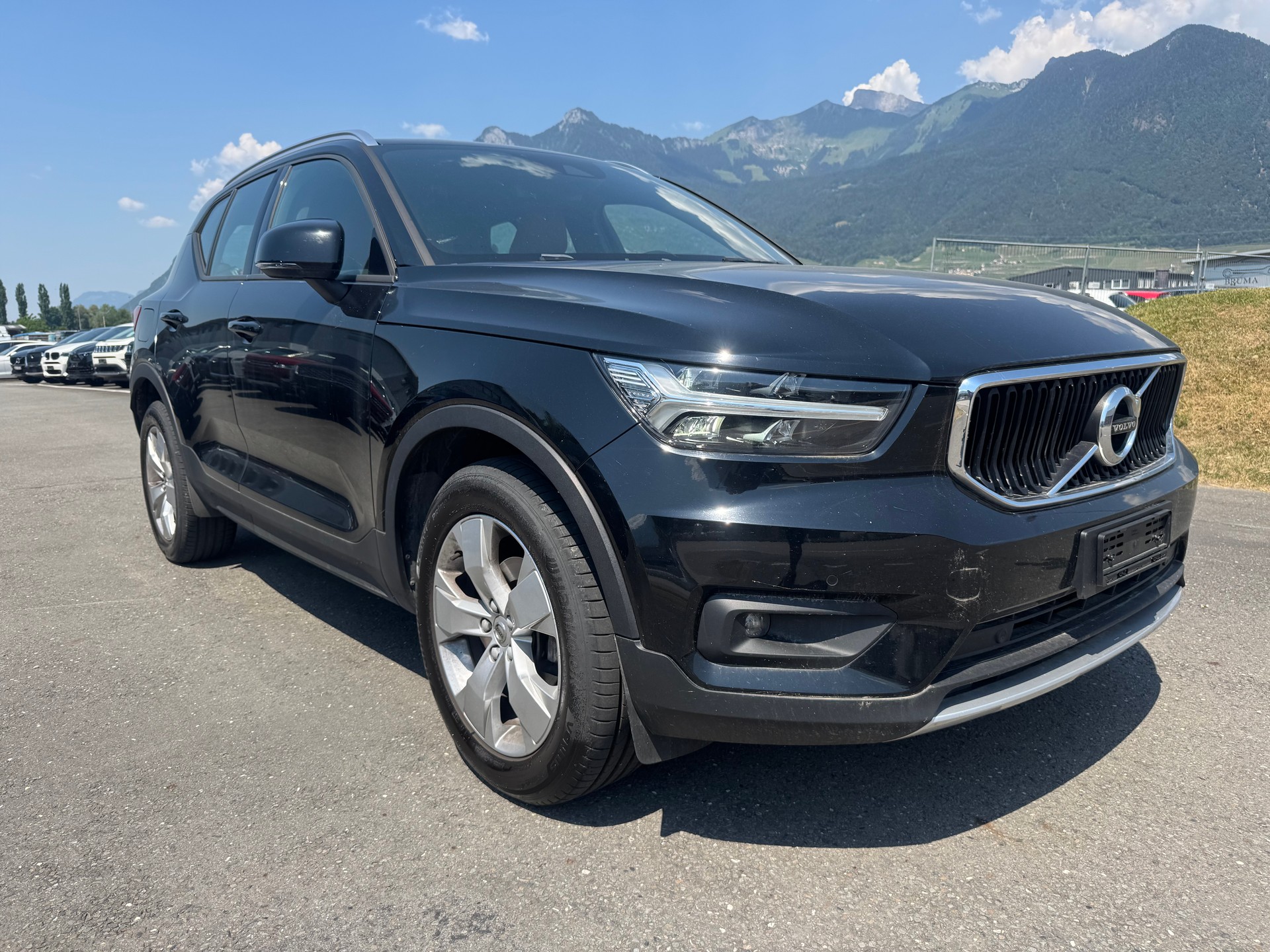VOLVO XC40 D3 Momentum Geartronic-image-4