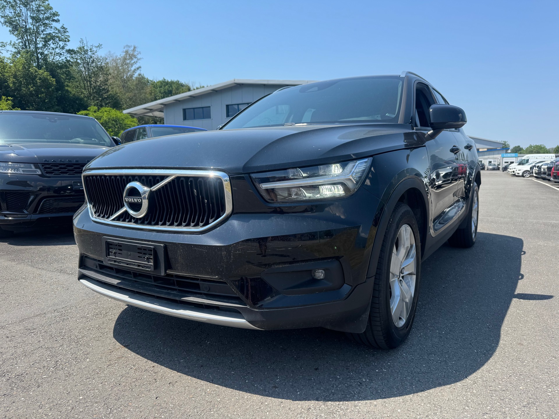 VOLVO XC40 D3 Momentum Geartronic-showroom-element-1