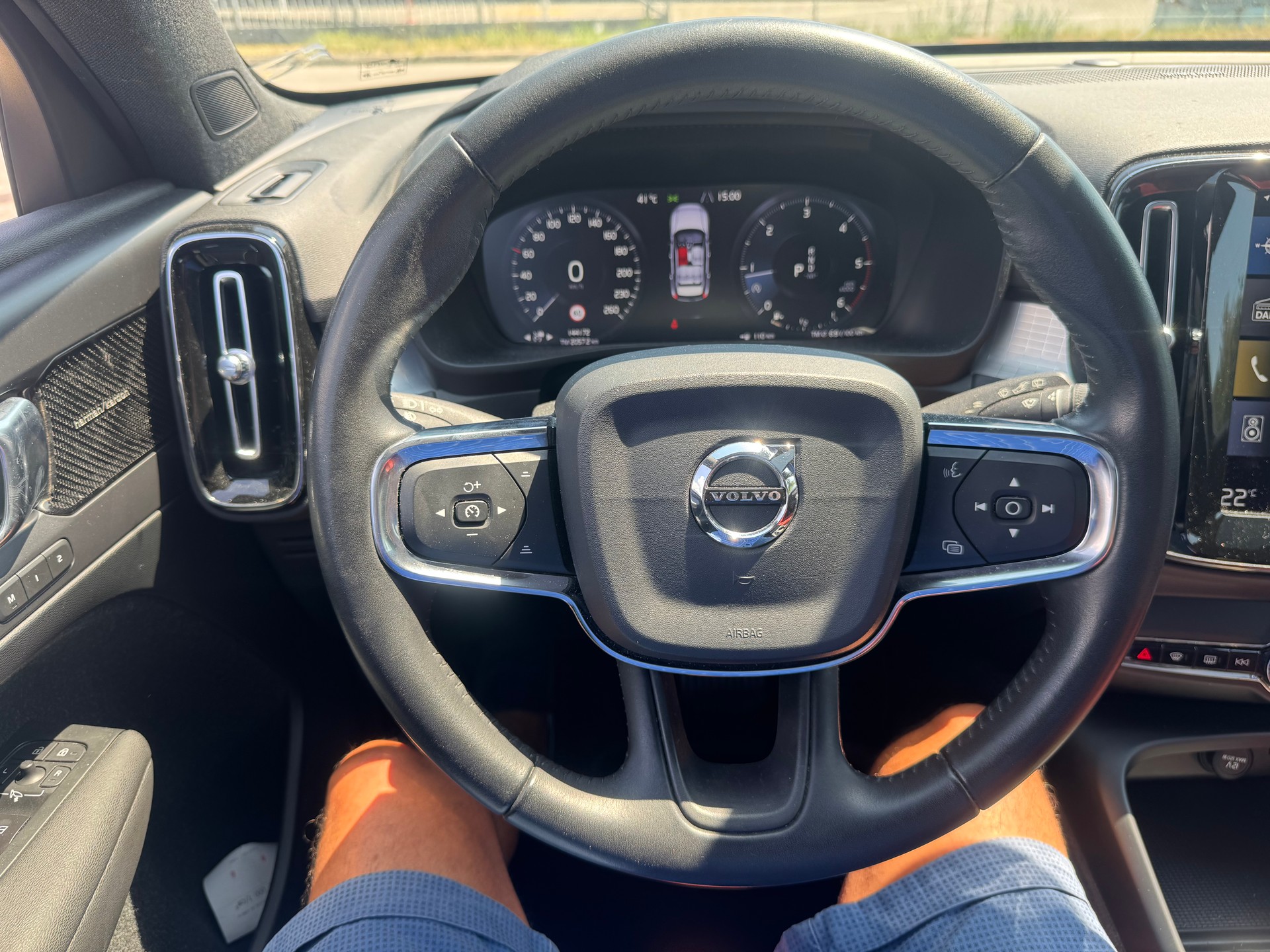 VOLVO XC40 D3 Momentum Geartronic-image-16