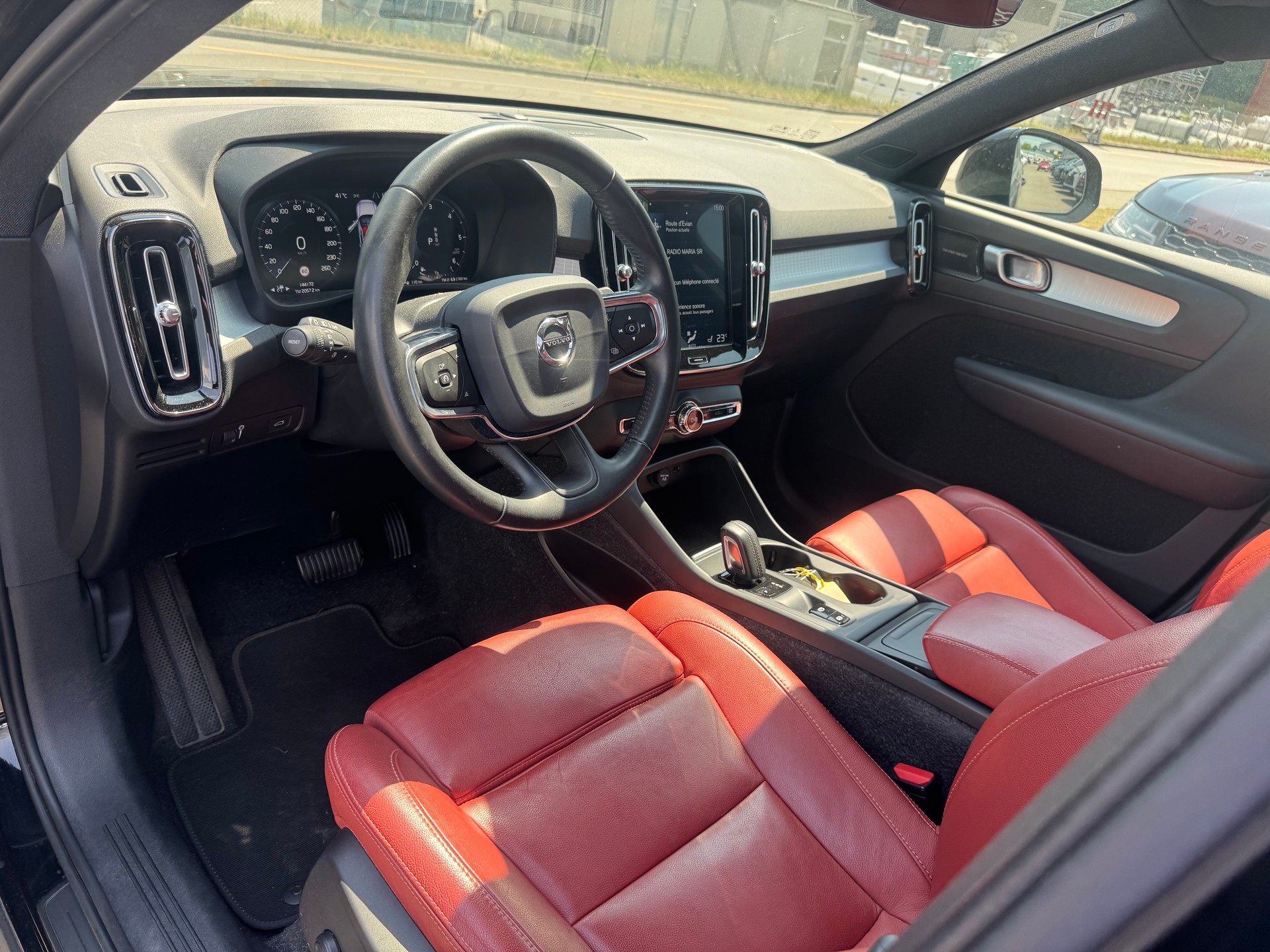 VOLVO XC40 D3 Momentum Geartronic-image-15