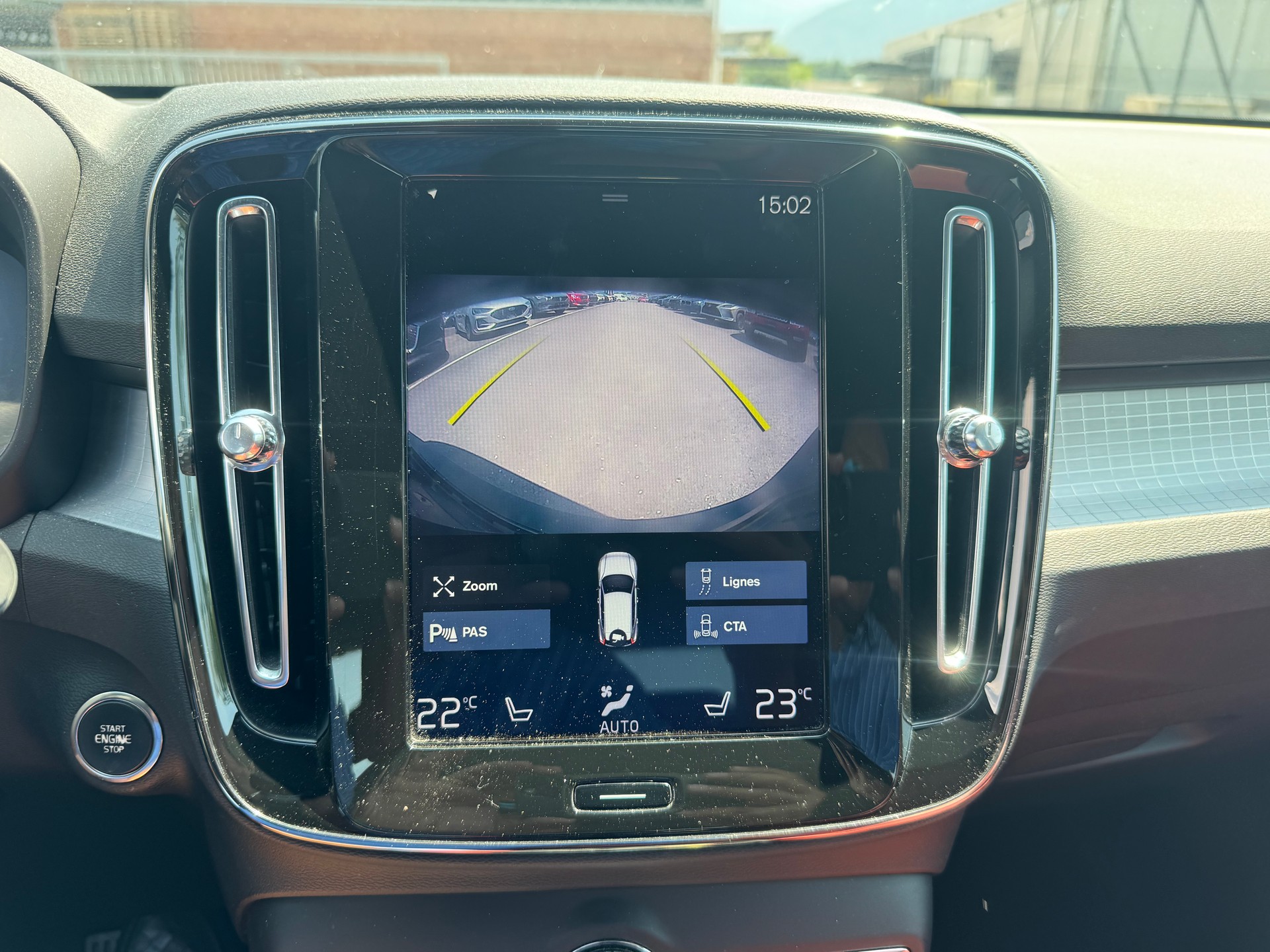 VOLVO XC40 D3 Momentum Geartronic-image-26