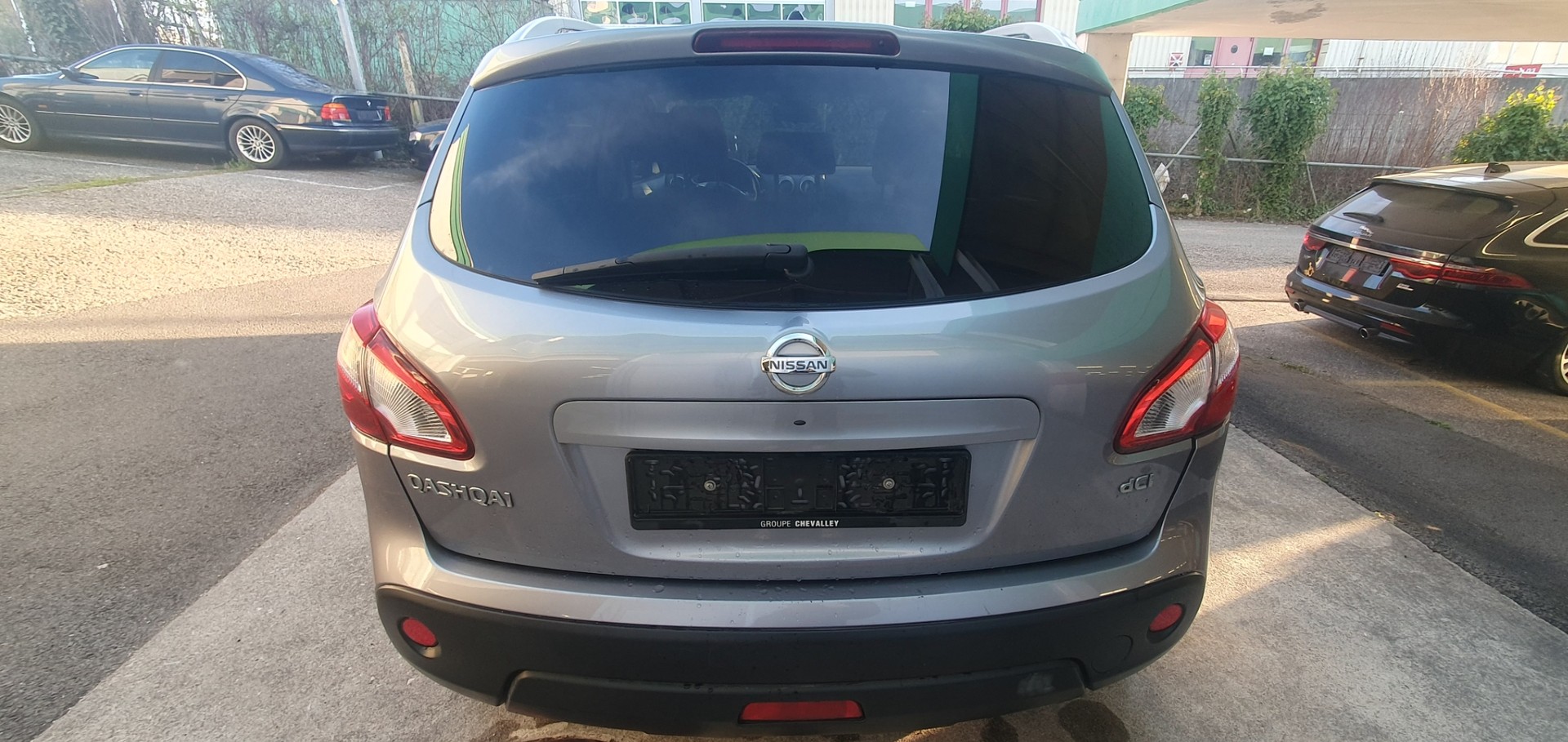 NISSAN QASHQAI-image-1