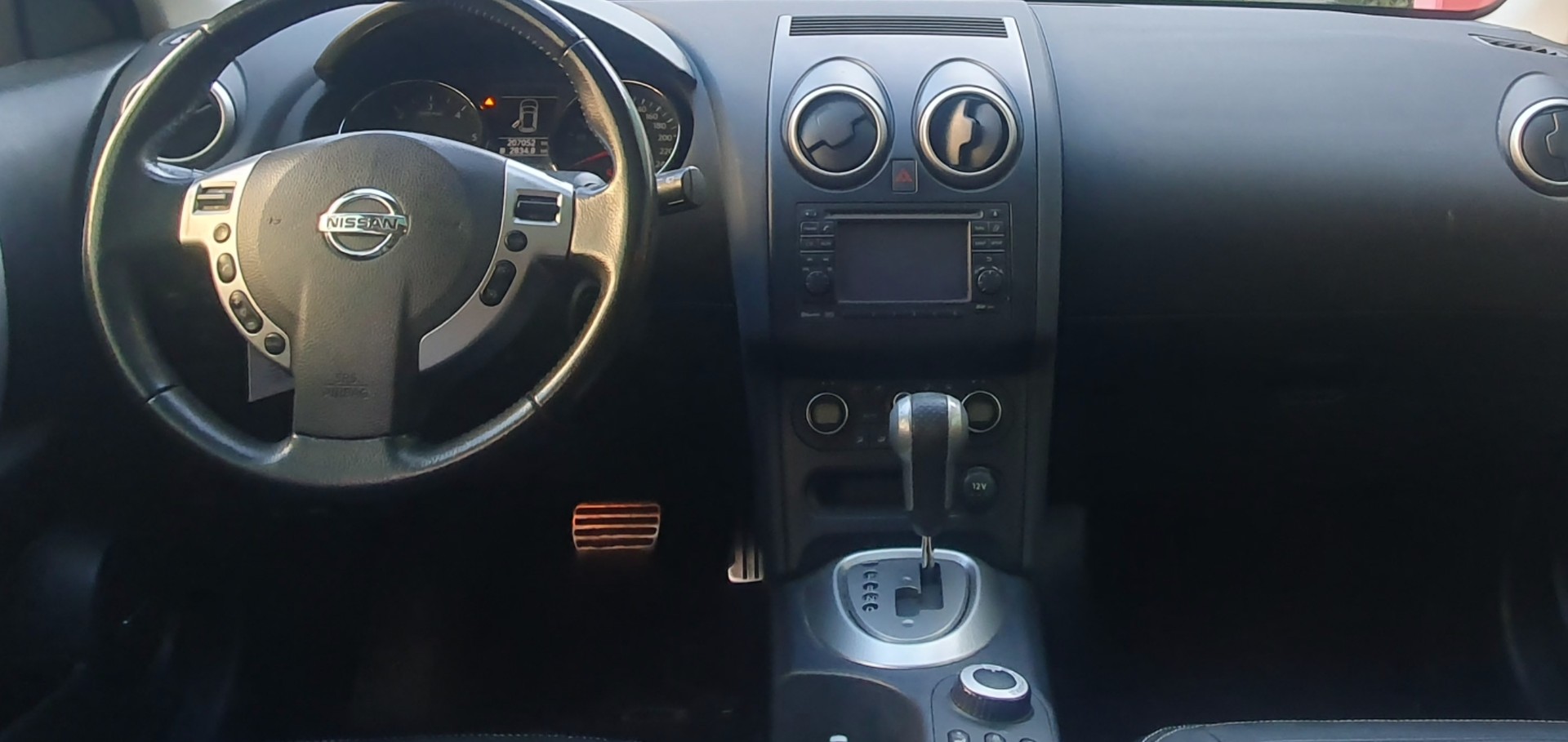 NISSAN QASHQAI-image-11
