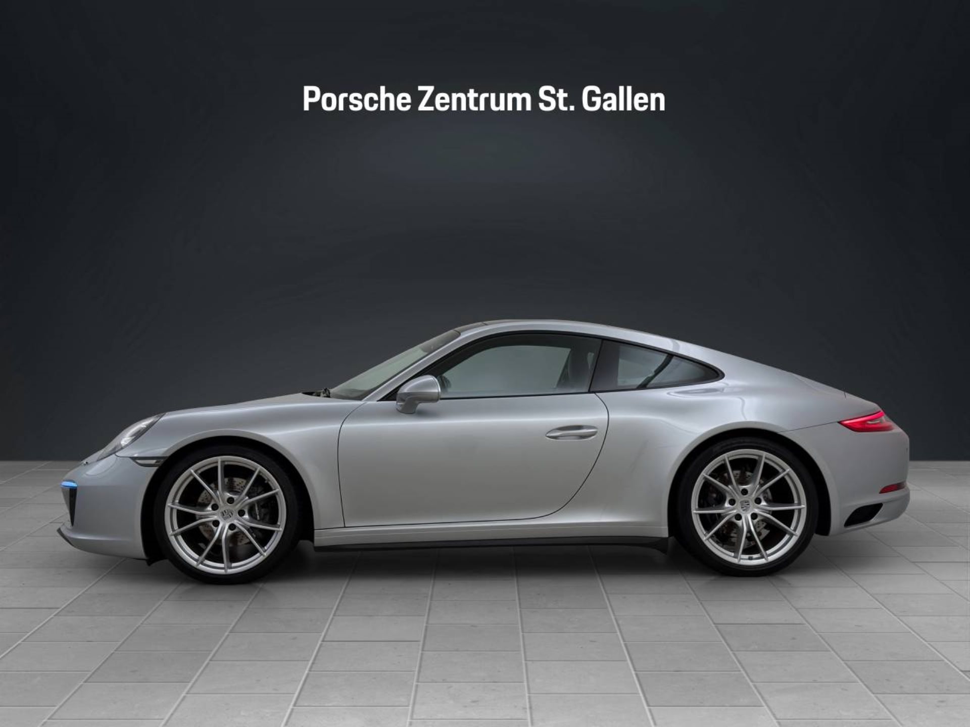 PORSCHE 911 Carrera 4-image-1