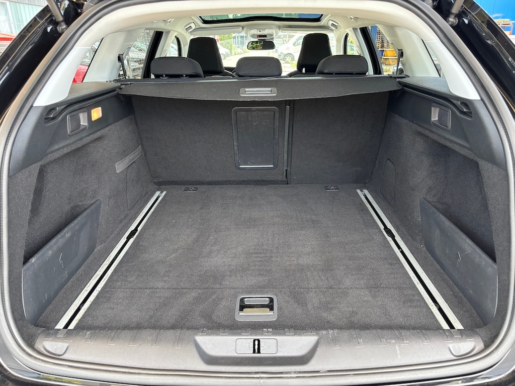 PEUGEOT 308 SW 1.6 THP Allure-image-16