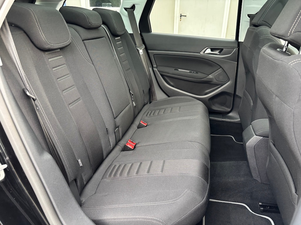 PEUGEOT 308 SW 1.6 THP Allure-image-15