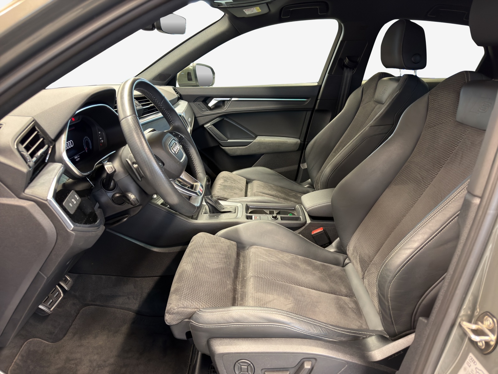 AUDI Q3 Sportback 45 TFSI S line quattro S-tronic-image-7
