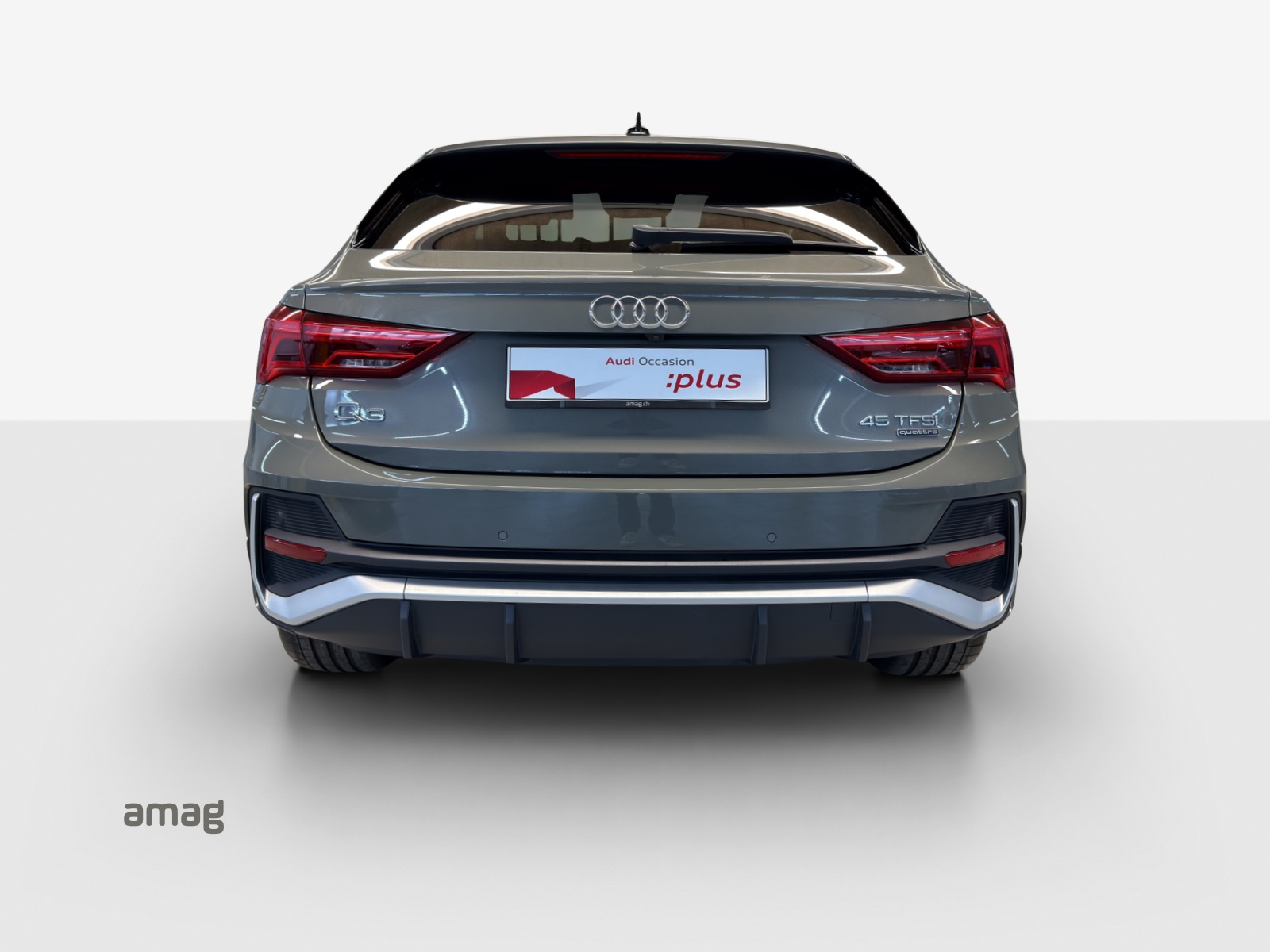 AUDI Q3 Sportback 45 TFSI S line quattro S-tronic-image-3