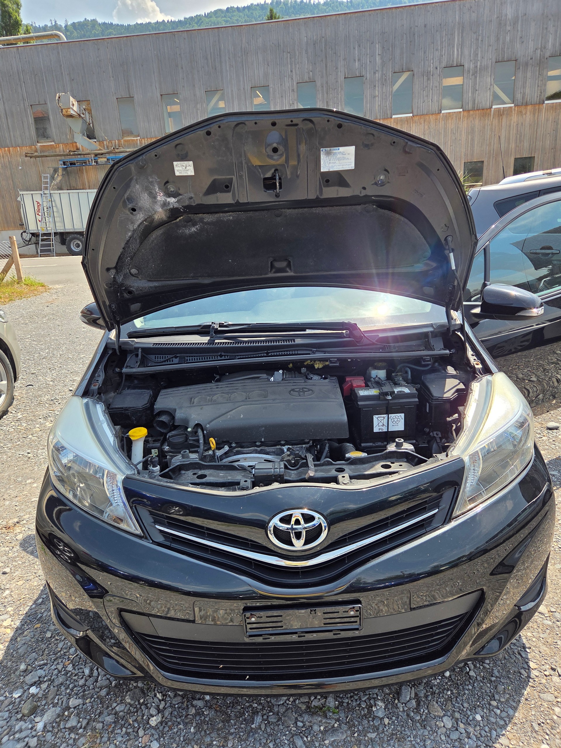 TOYOTA Yaris 1.33 Luna-image-9