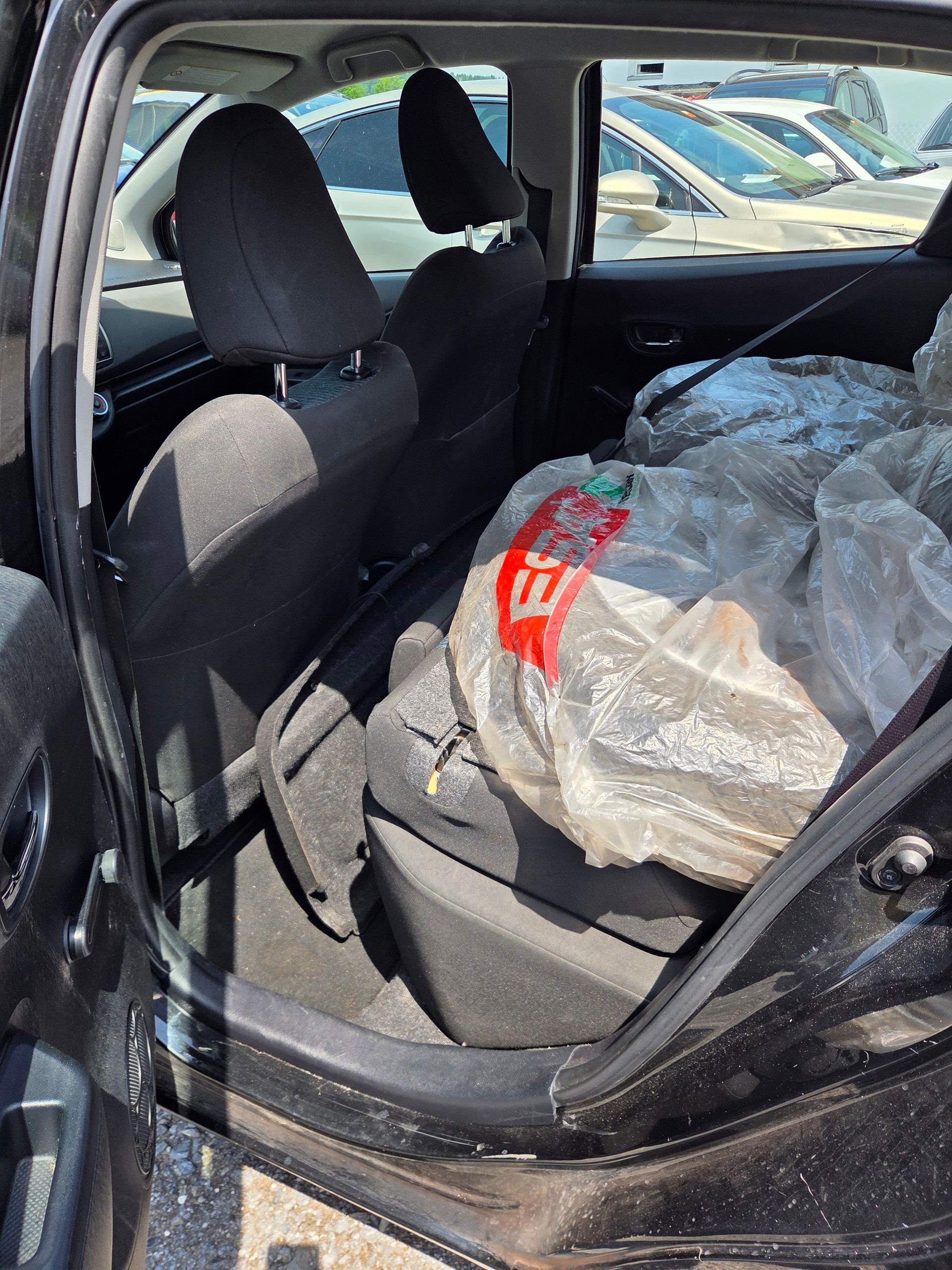 TOYOTA Yaris 1.33 Luna-image-5