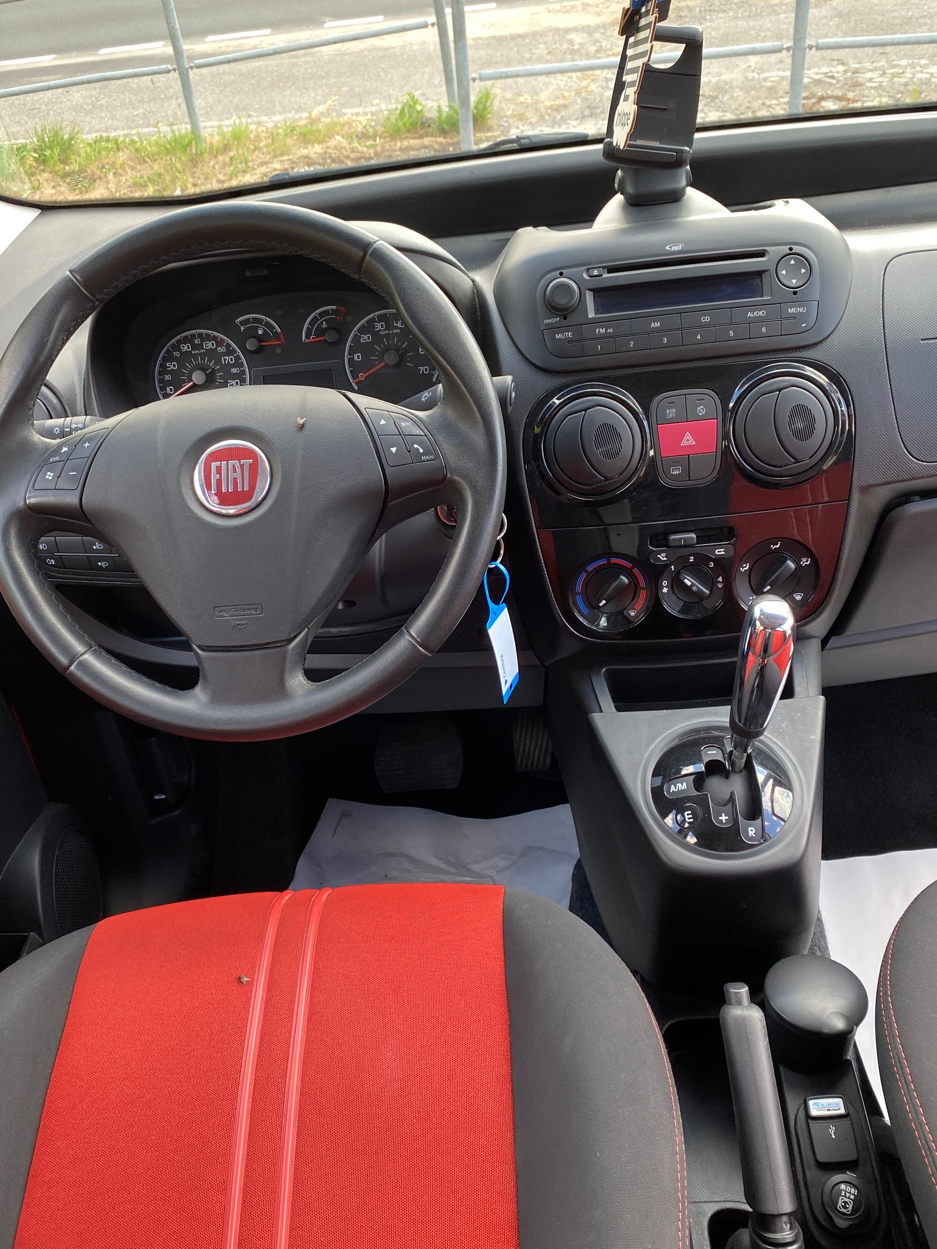 FIAT Qubo 1.3 JTD Dynamic Dualogic-image-9