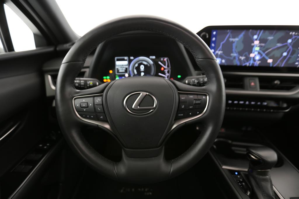 LEXUS UX 250h F-Line-image-5