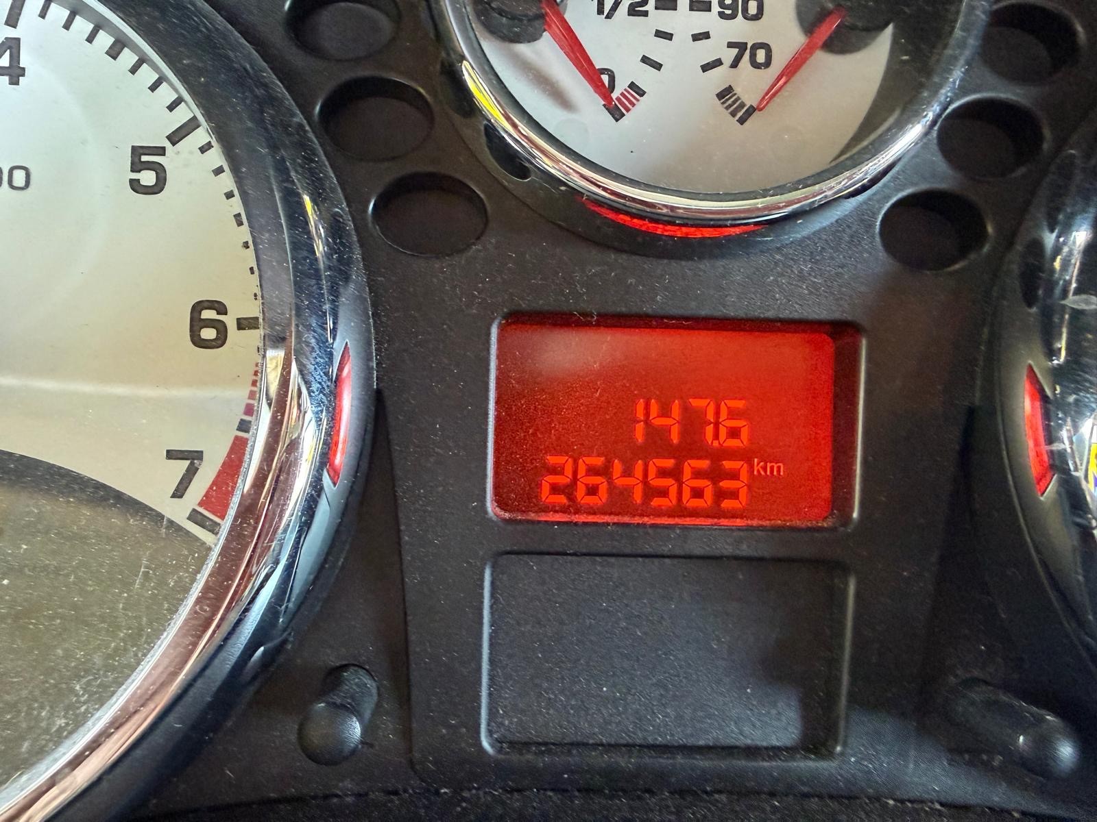 PEUGEOT 207 SW 1.6 16V Allure-image-5