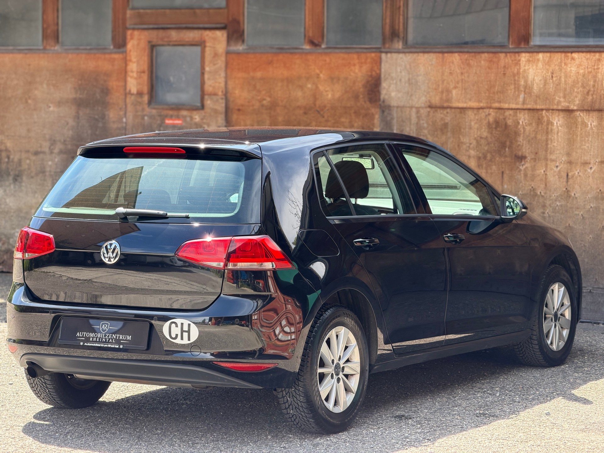 VW Golf 1.2 TSI Trendline-image-4