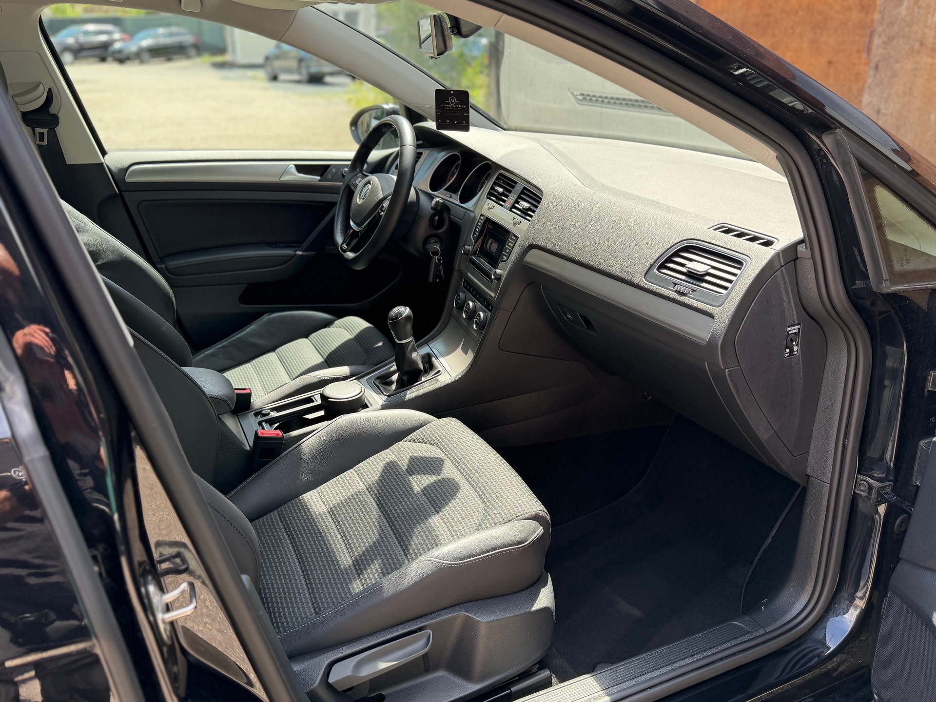 VW Golf 1.2 TSI Trendline-image-12