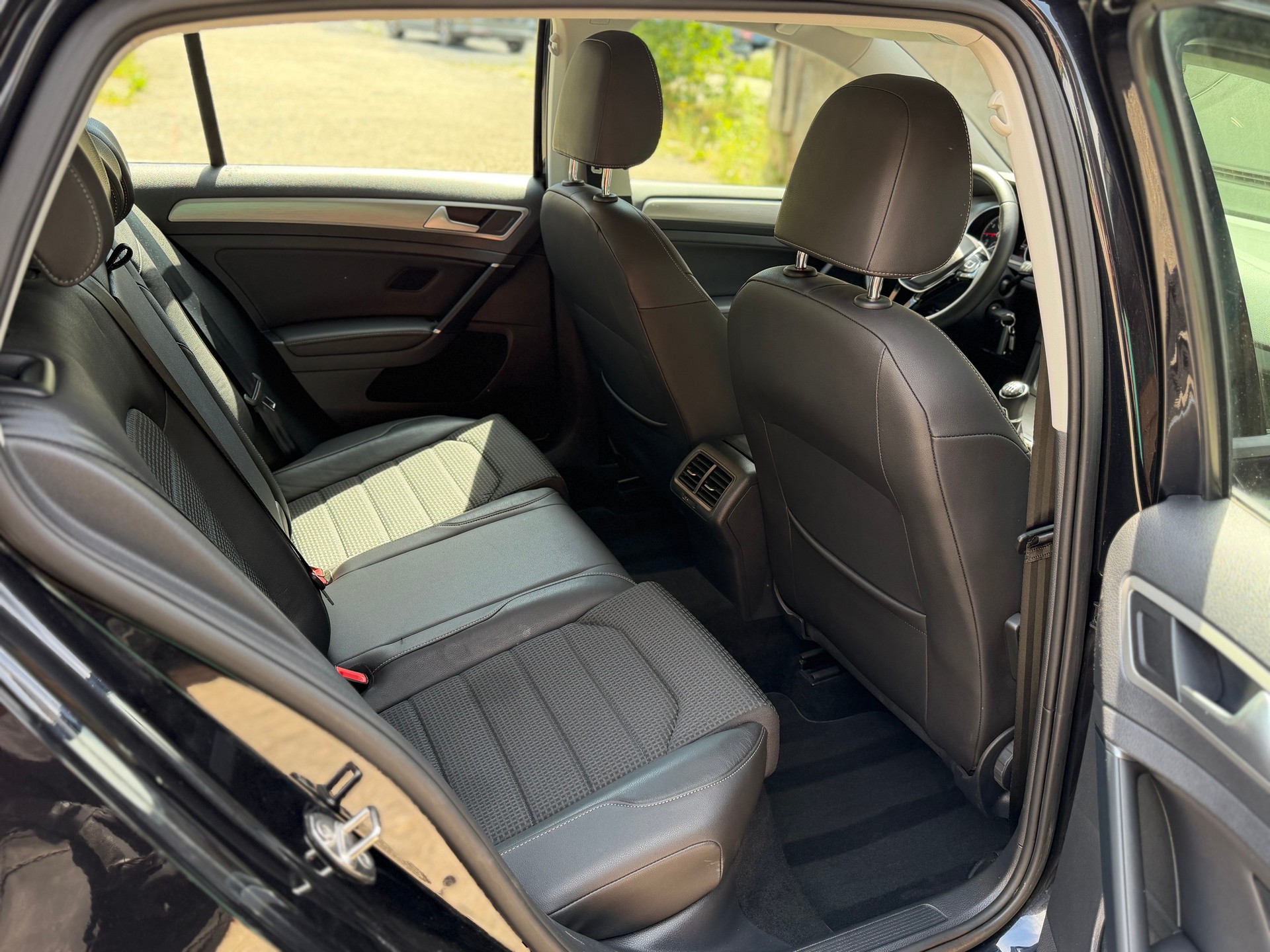 VW Golf 1.2 TSI Trendline-image-11