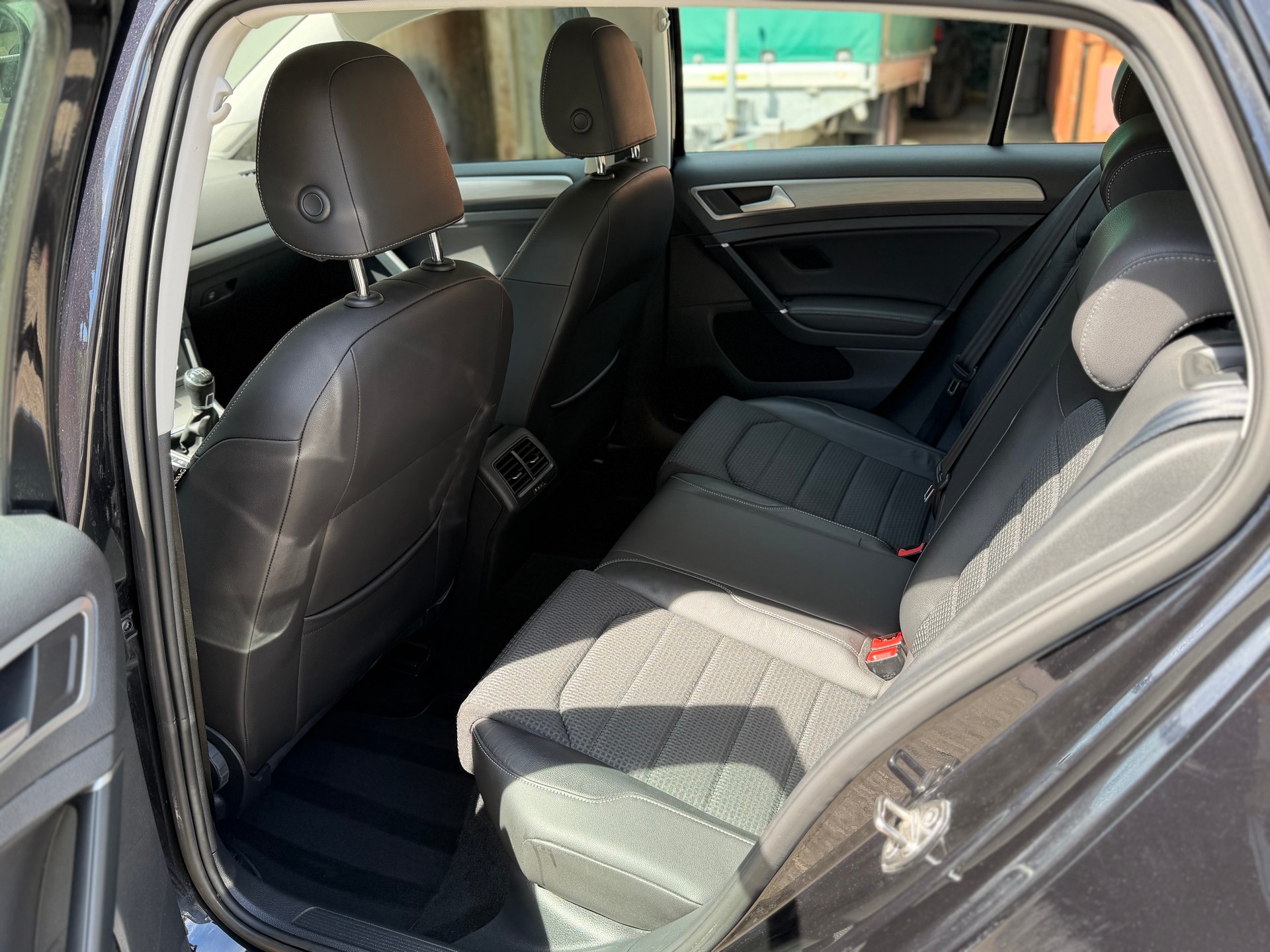 VW Golf 1.2 TSI Trendline-image-10