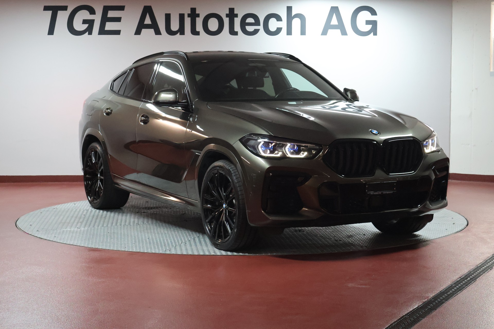 BMW X6 xDrive 48V 30d M Sport Steptronic-showroom-element-2