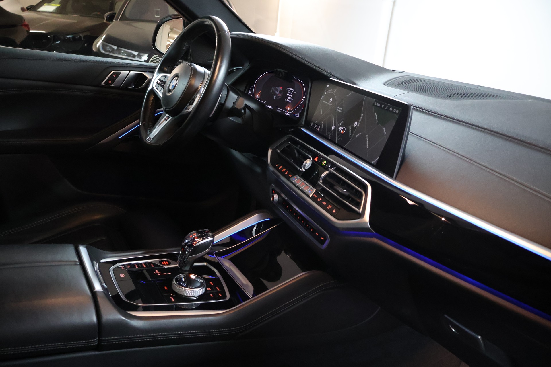 BMW X6 xDrive 48V 30d M Sport Steptronic-image-11