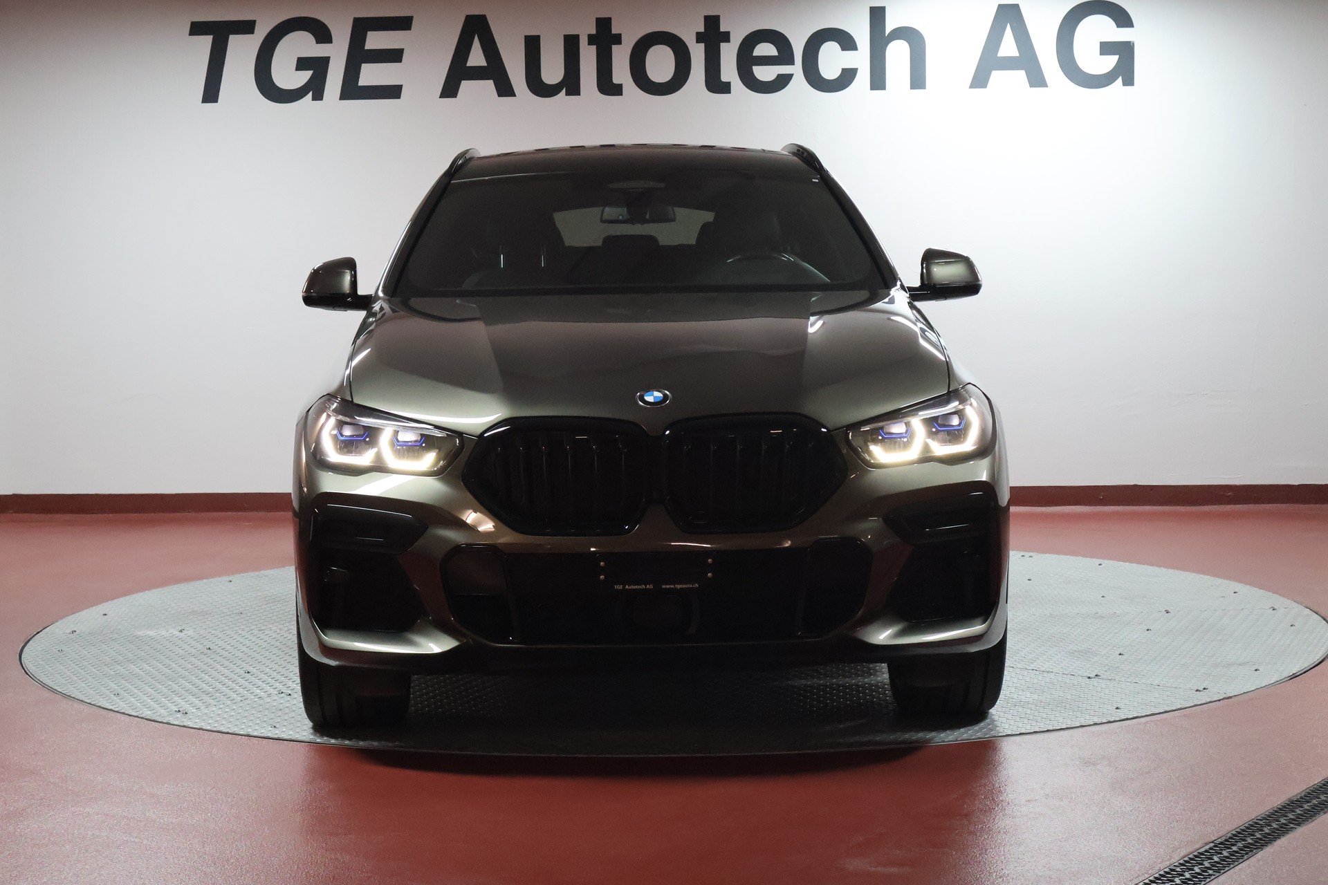 BMW X6 xDrive 48V 30d M Sport Steptronic-showroom-element-1