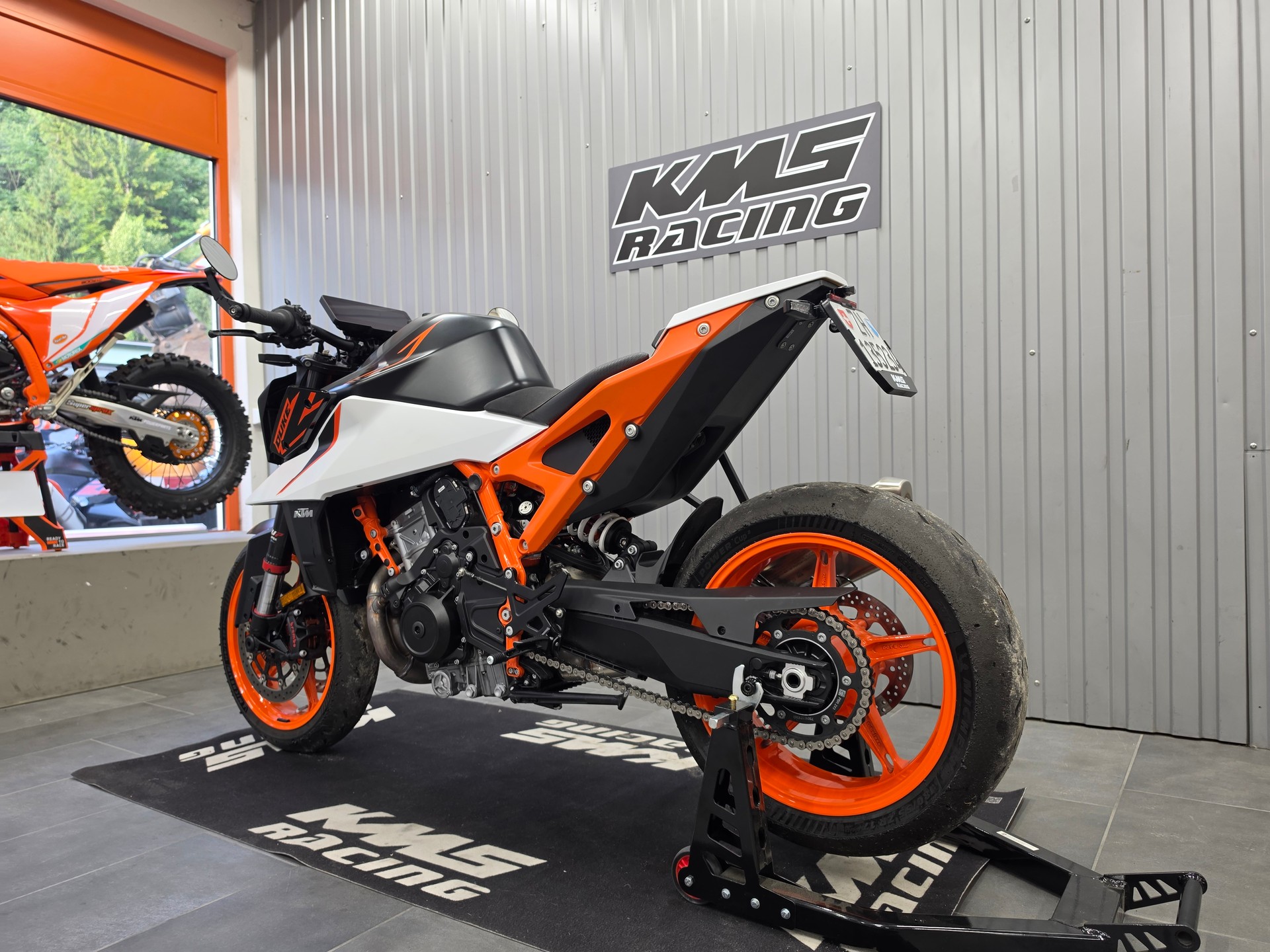 KTM 990 Duke R-showroom-element-3