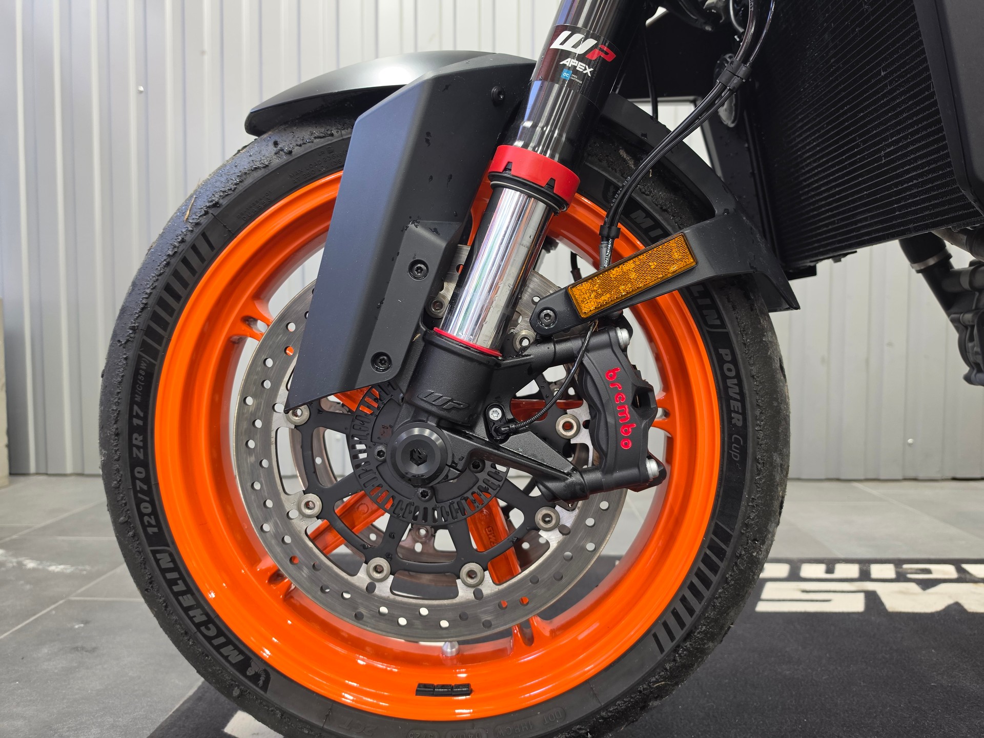 KTM 990 Duke R-image-4