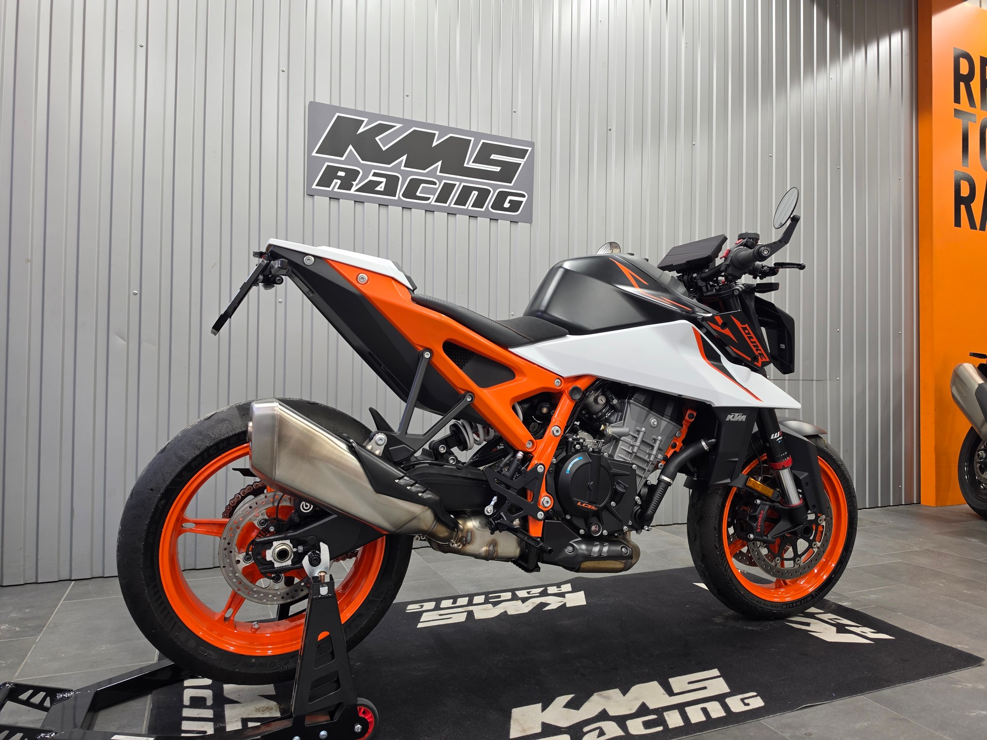 KTM 990 Duke R-image-6
