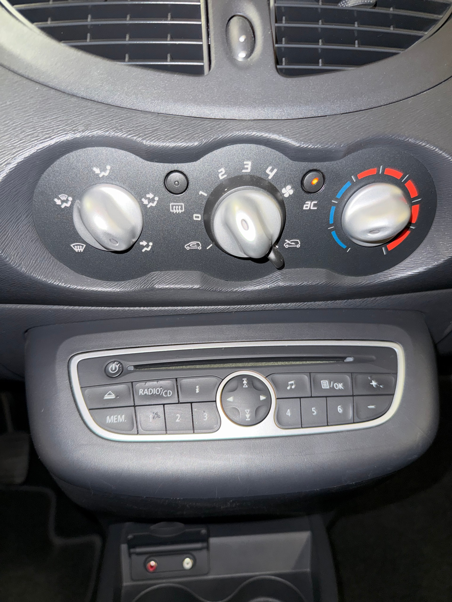 RENAULT 1.2 16V Expression-image-3