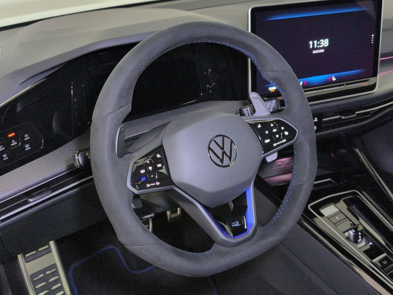 VW Golf 2.0 TSI R DSG 4 Motion-image-16