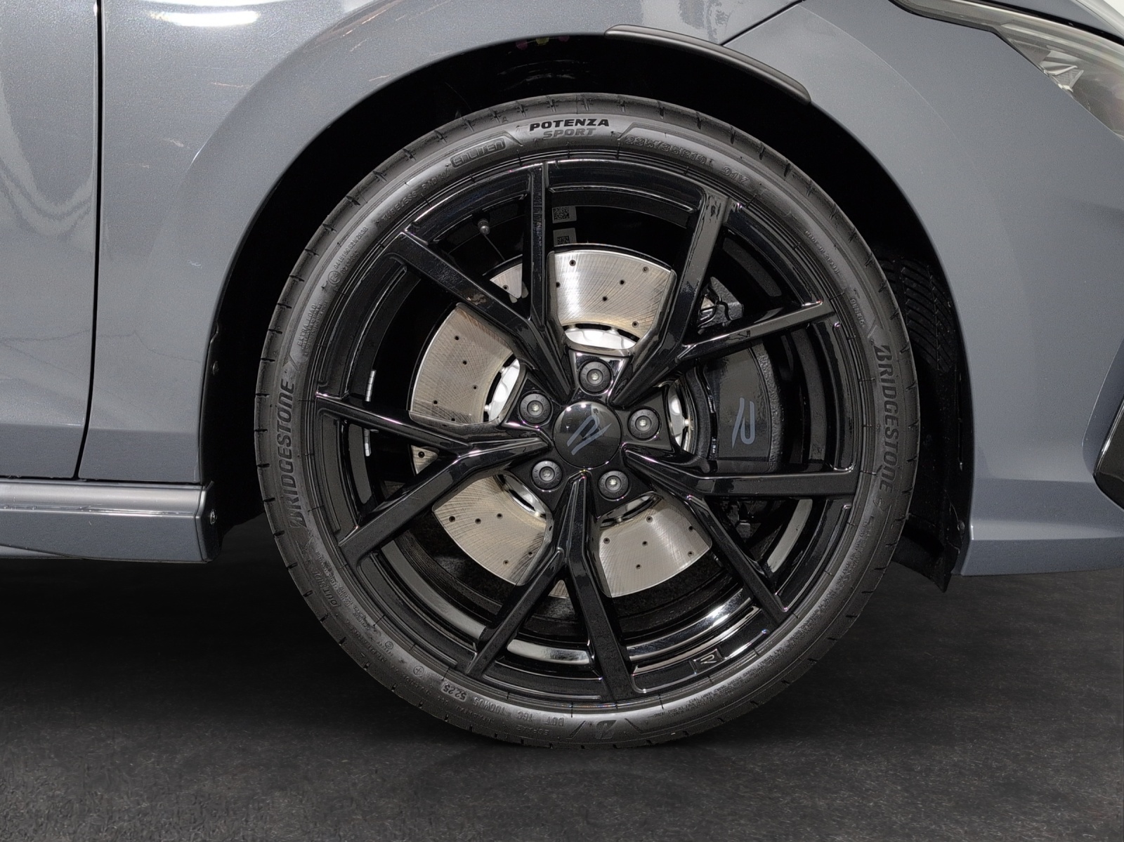 VW Golf 2.0 TSI R DSG 4 Motion-image-4