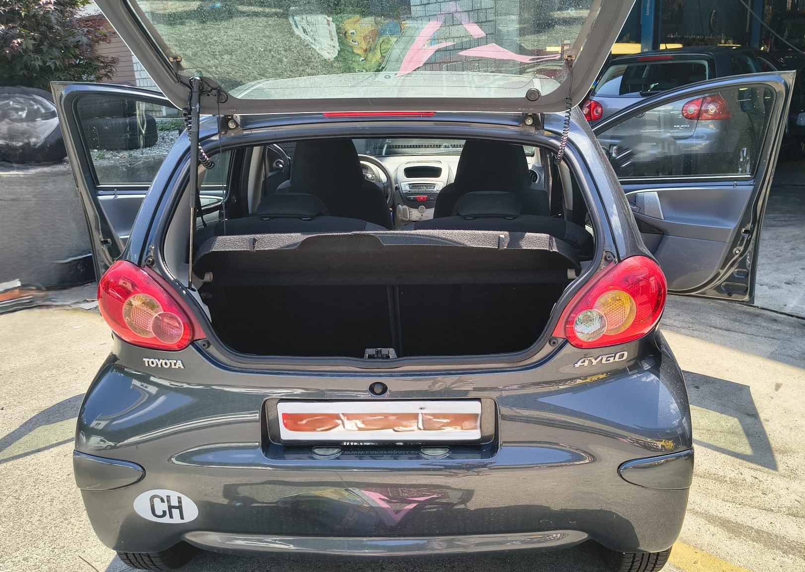 TOYOTA AYGO-image-3