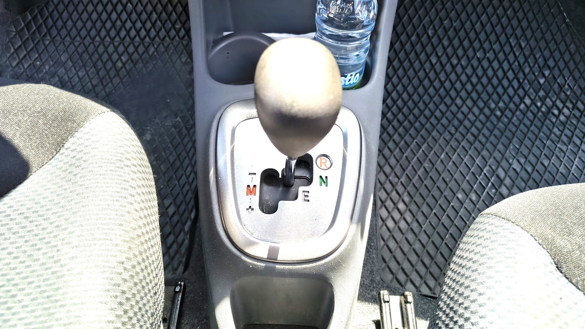 TOYOTA AYGO-image-6
