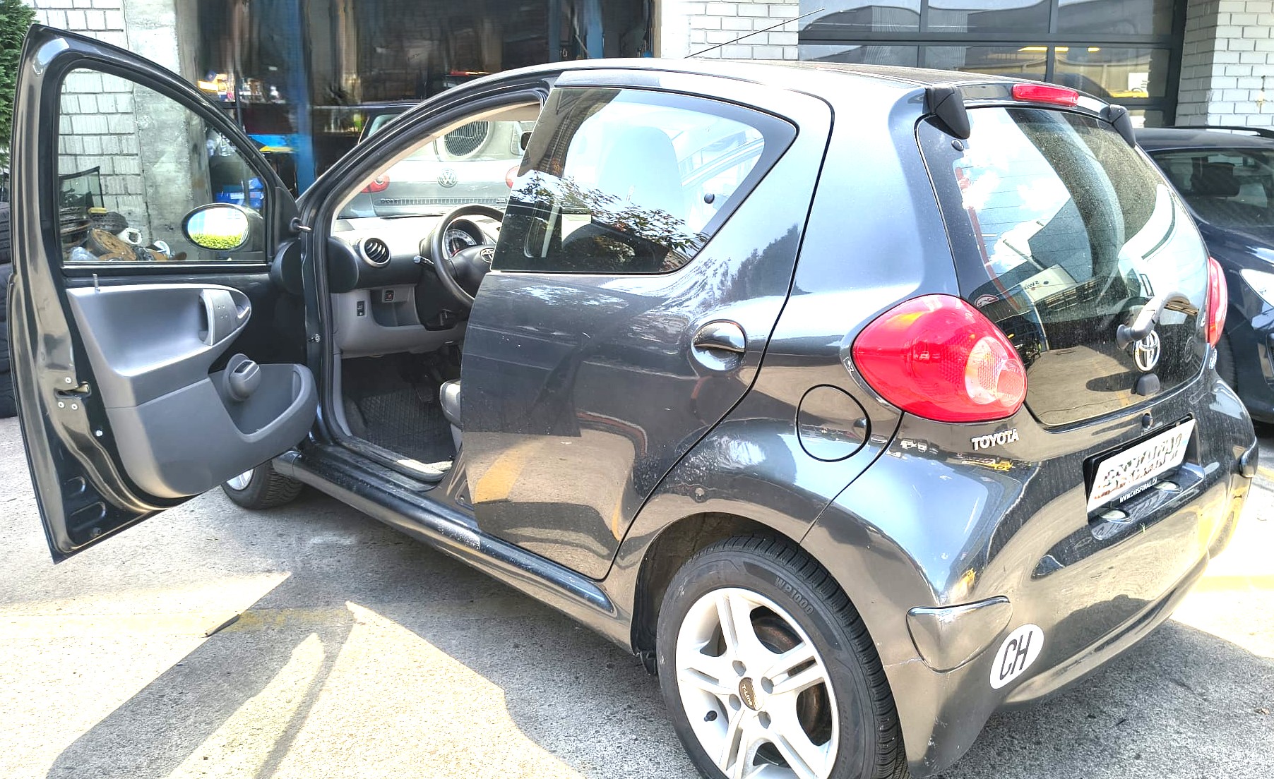 TOYOTA AYGO-image-2