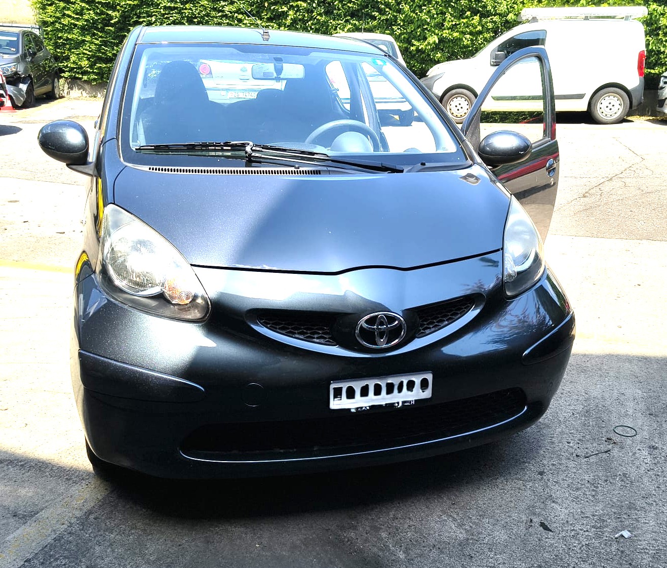 TOYOTA AYGO-image-1