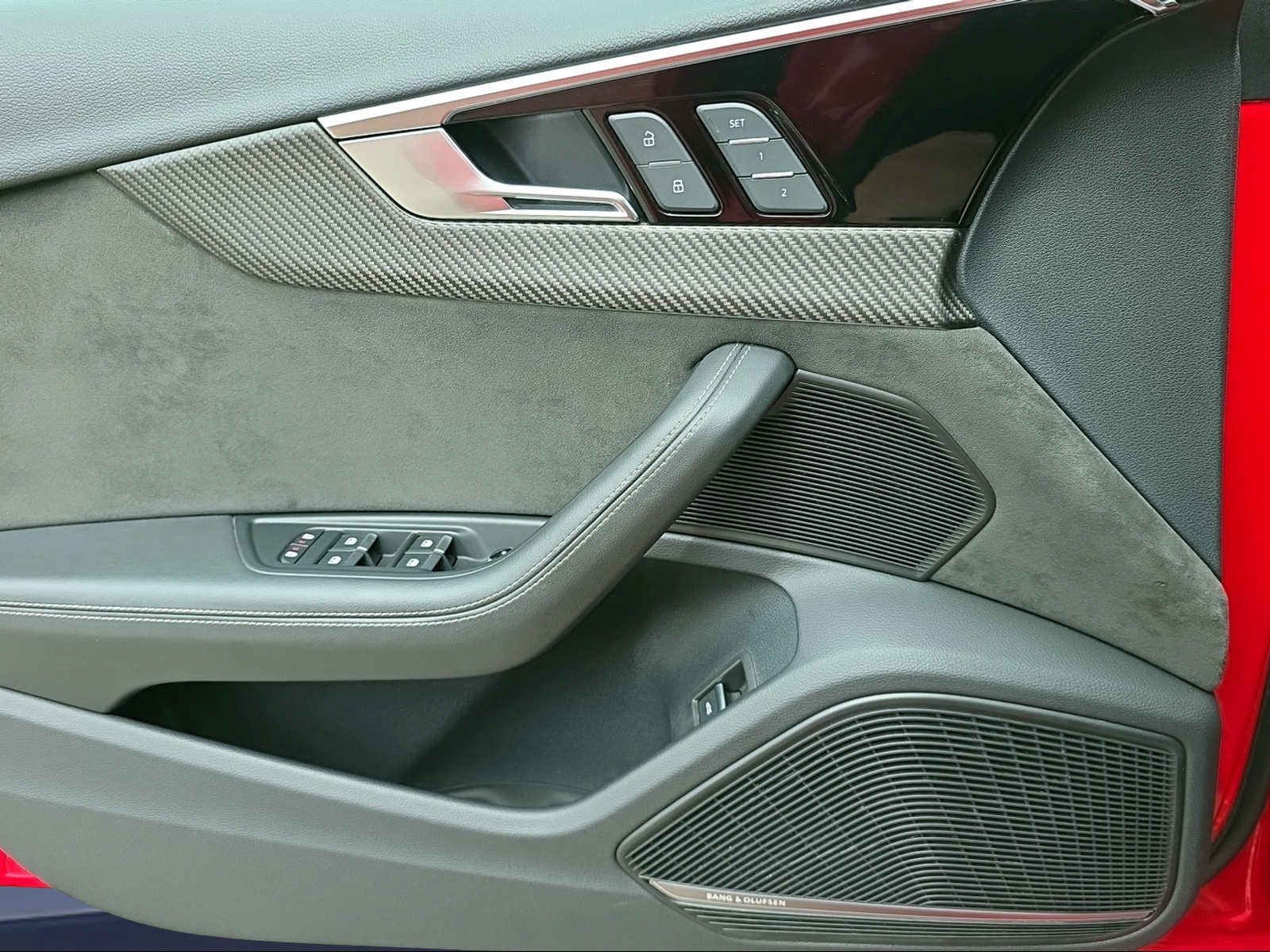 AUDI RS4 Avant quattro tiptronic-image-12