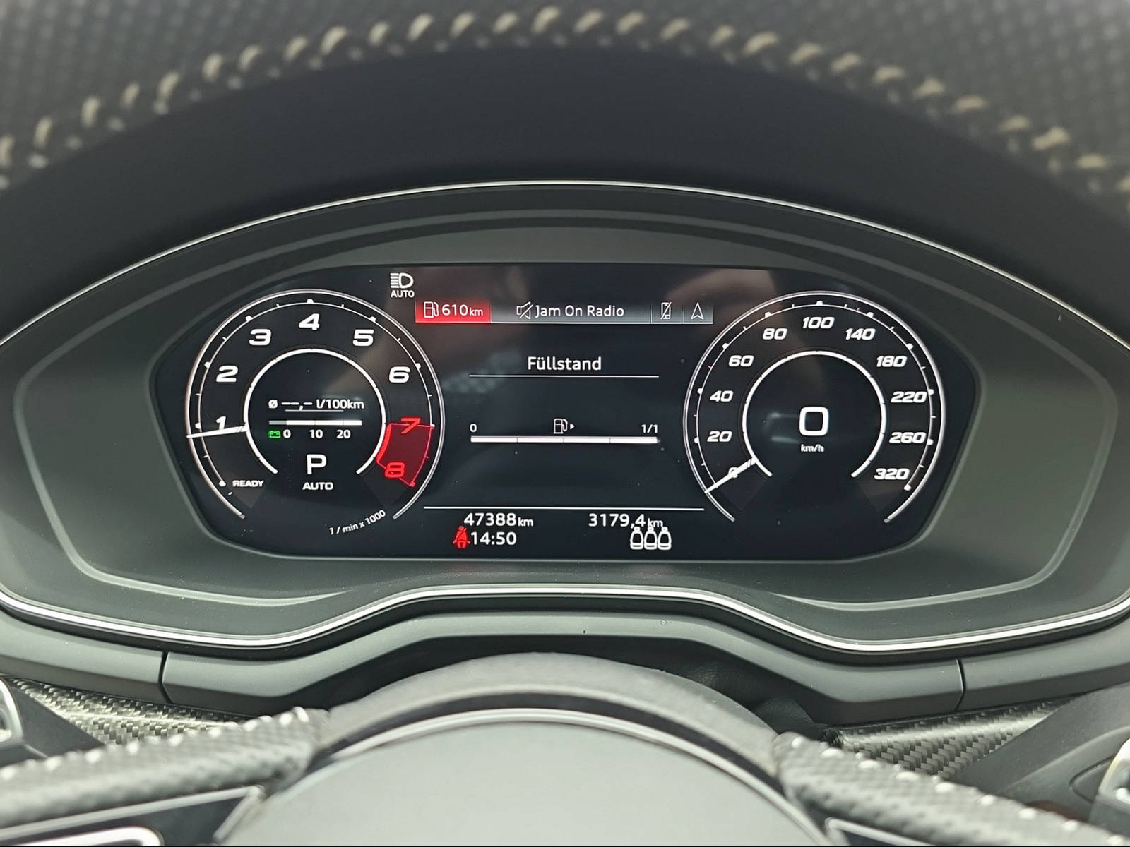 AUDI RS4 Avant quattro tiptronic-image-14