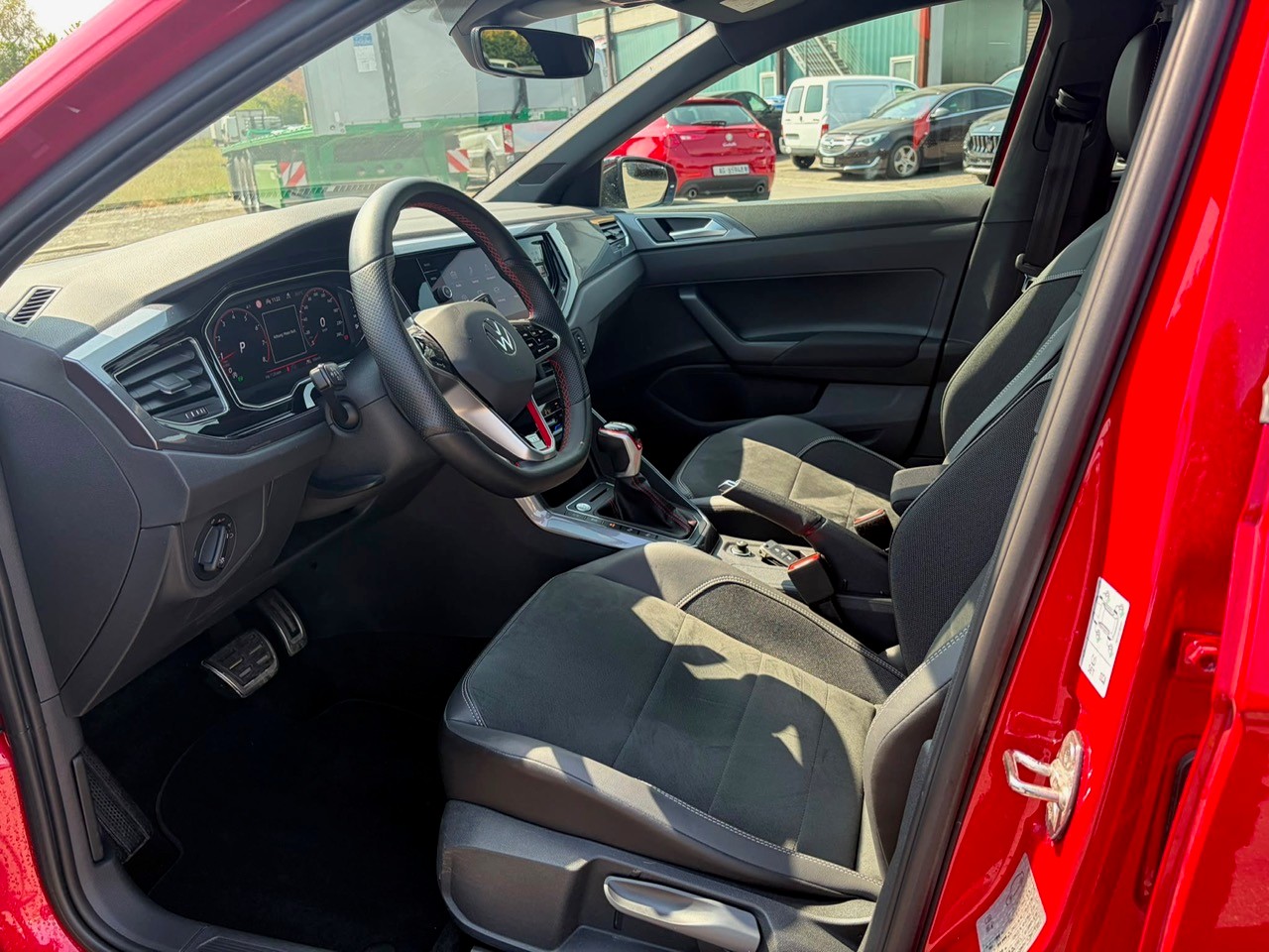VW Polo 2.0 TSI GTI DSG-image-7