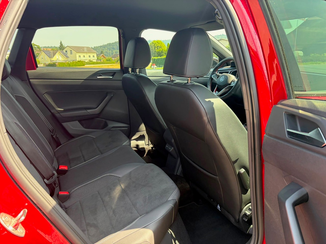 VW Polo 2.0 TSI GTI DSG-image-9